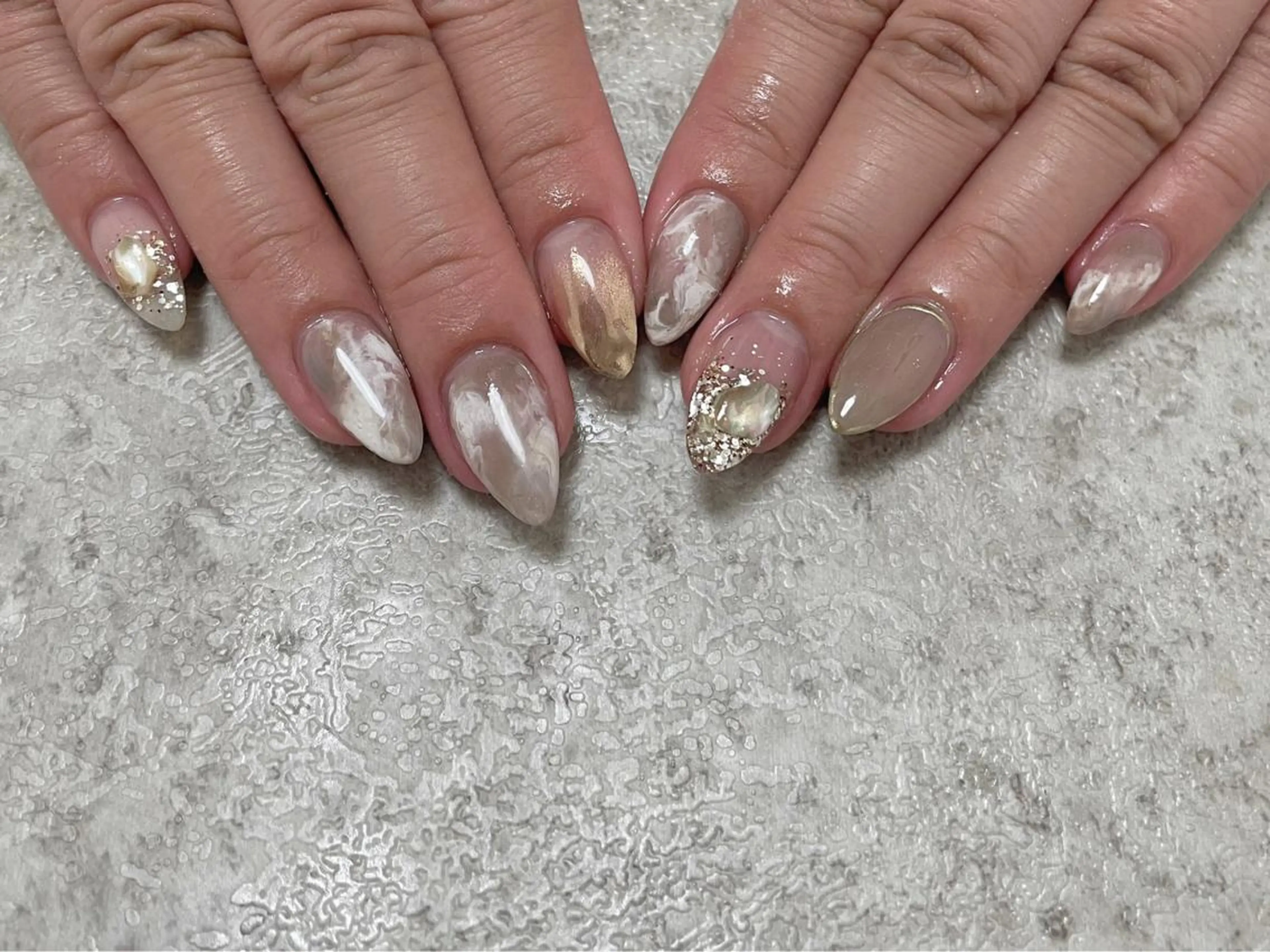 カラー ネイル マツエク・マツパ 氷ネイル・うるうるネイル ニュアンスネイル ハンドネイル 松井 亜由美のネイルデザイン