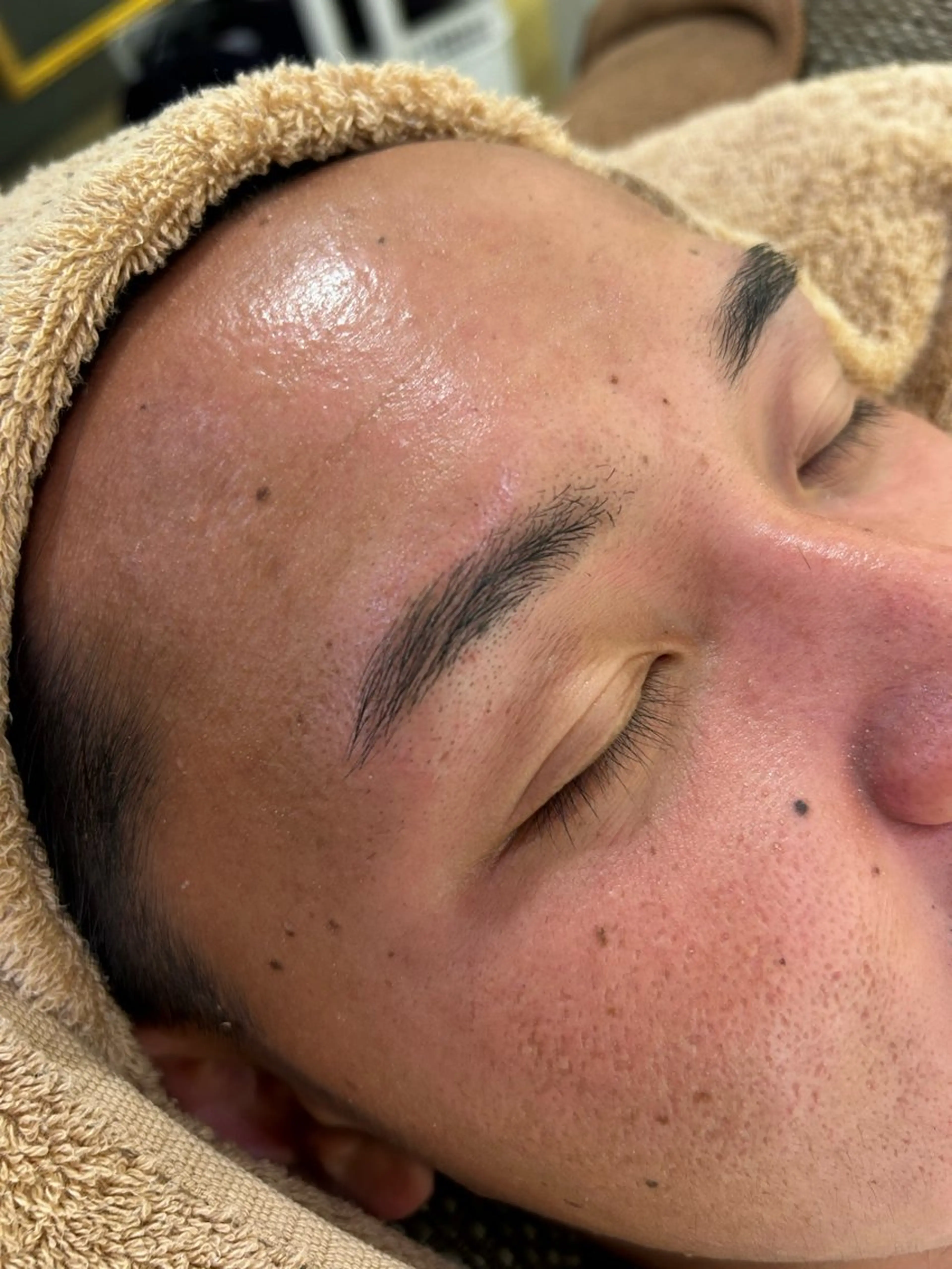 アイブロウ ワックス脱毛 眉カット airi🌺カラー /特殊ヘア⛓️🖤のヘアスタイル