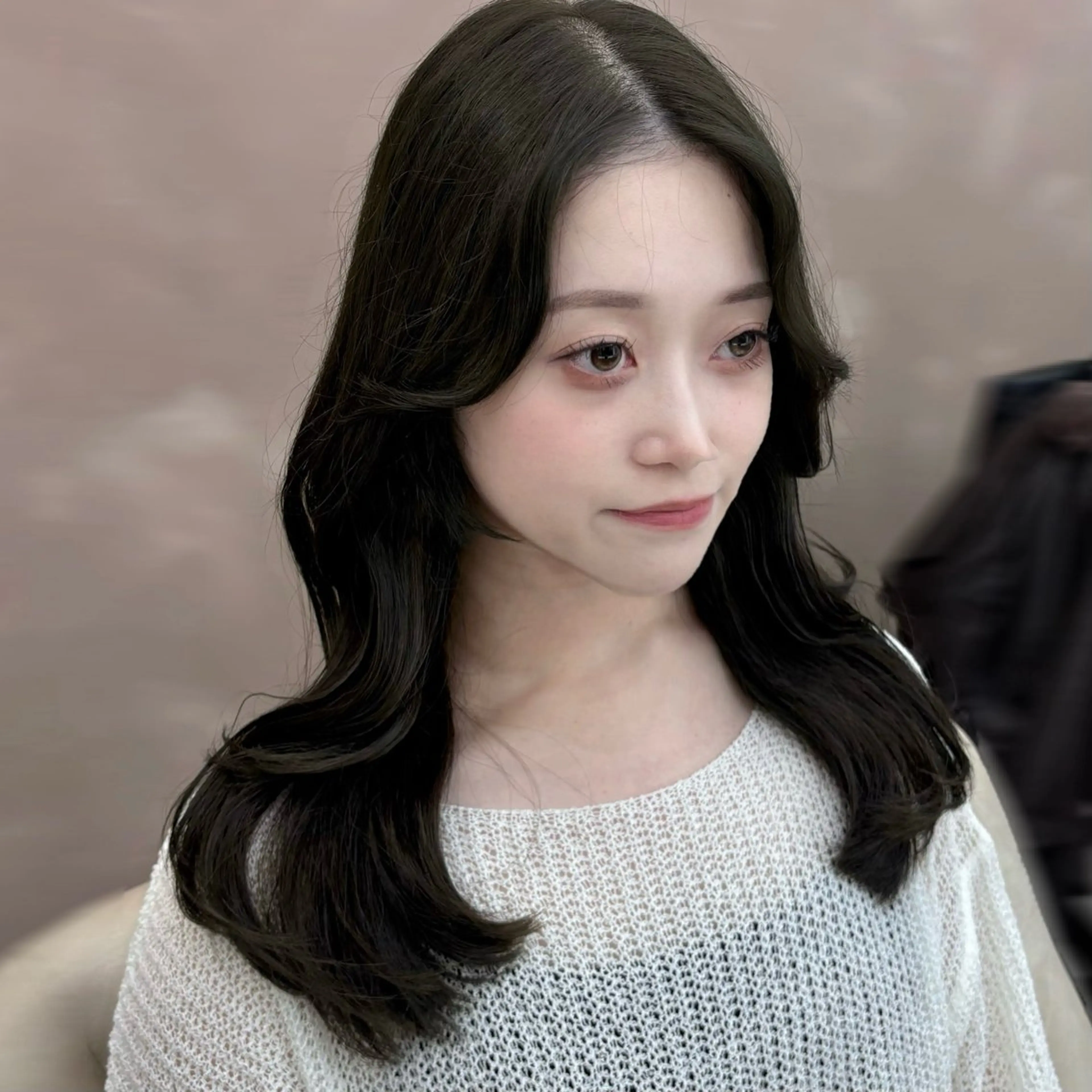 セミロング カラー アディクシーカラー アクアカラー ベージュカラー 透明感カラー オリーブベージュ カット ヘッドスパ 顔まわり特化🫧大人 垢抜け💓SHIONのヘアスタイル