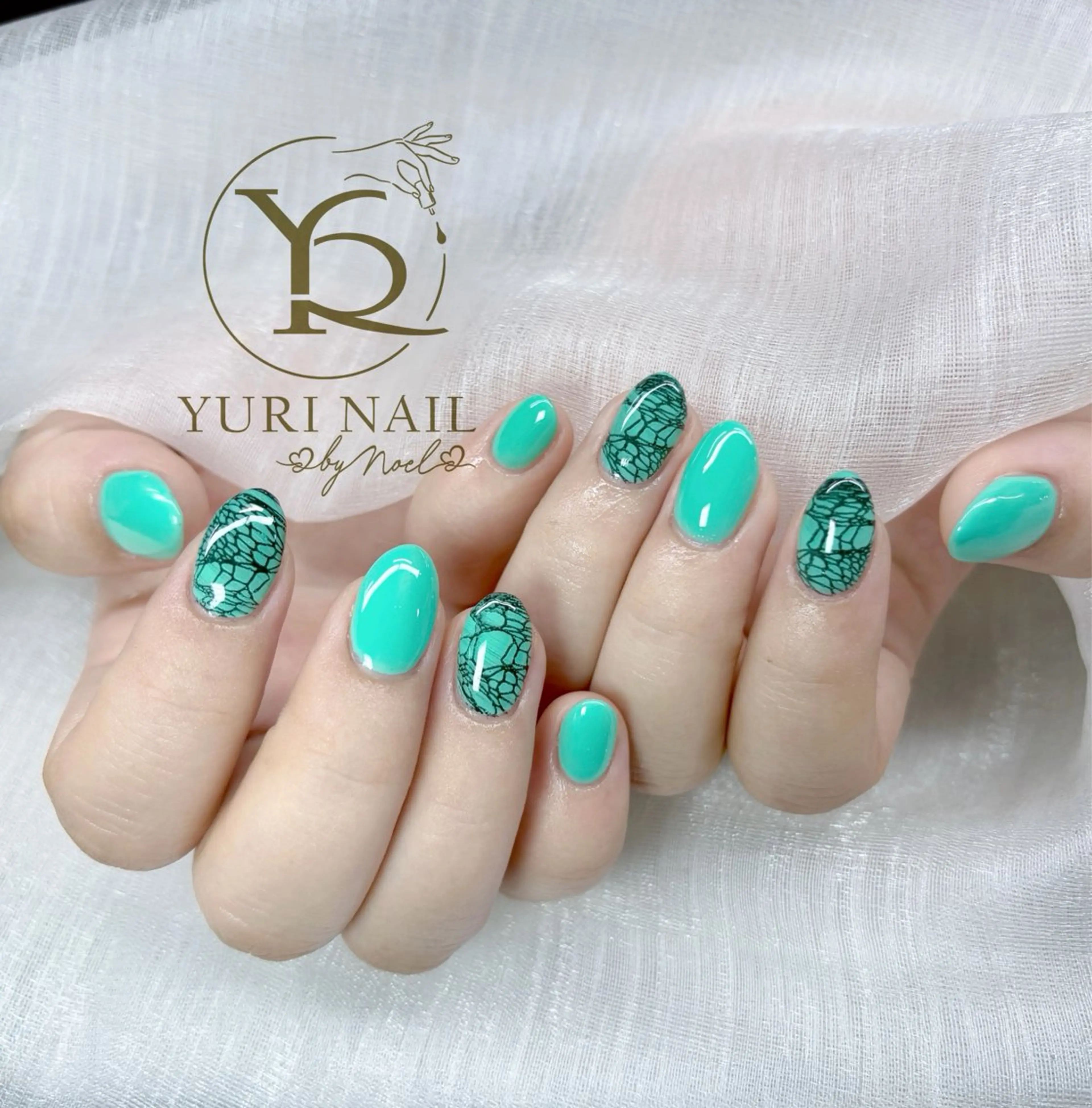 ネイル ハンドネイル フットネイル ハンドケア YURI Nail NARITAのネイルデザイン