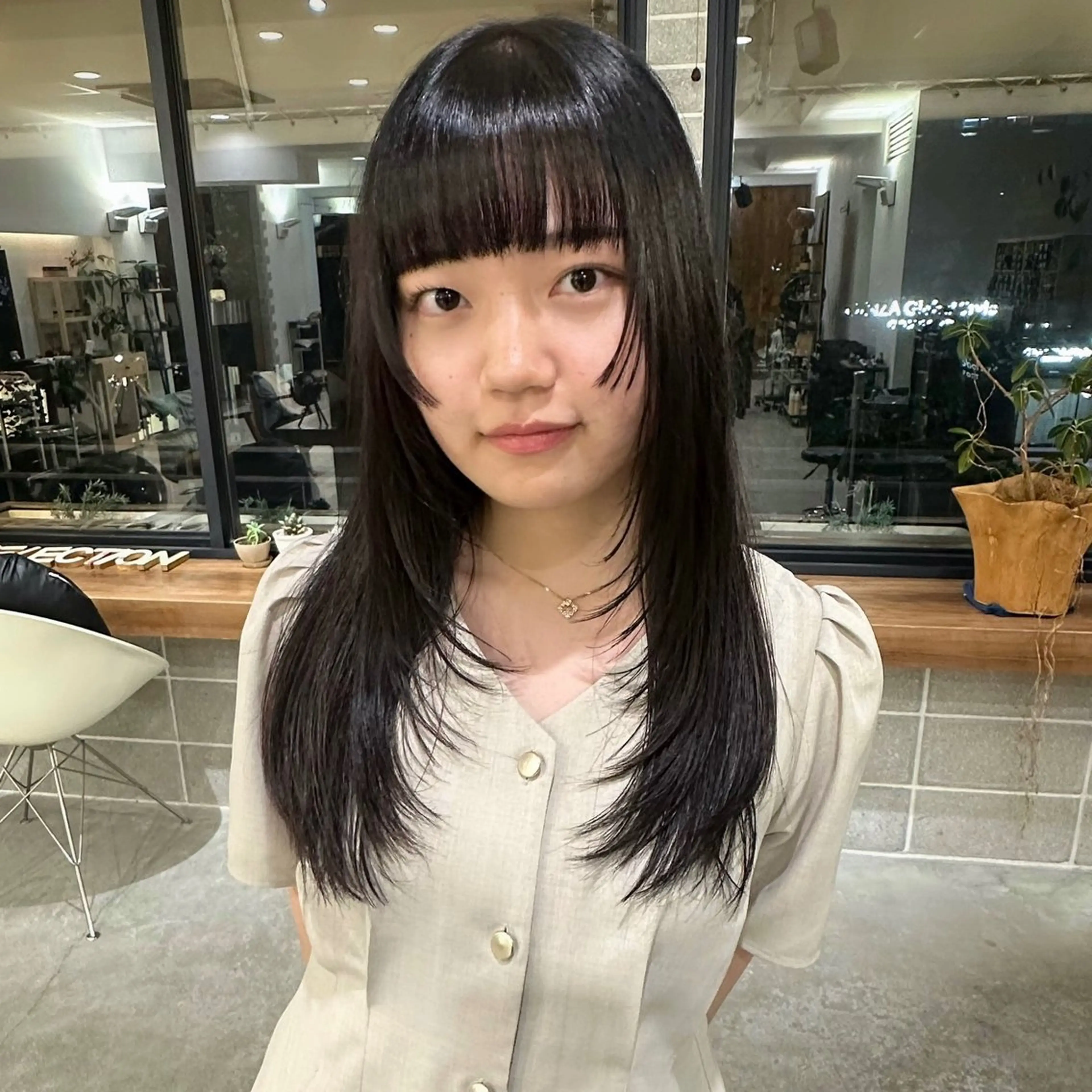 セミロング 姫カット レイヤーカット 顔周りデザイン/ ハイトーン/多田悠馬のヘアスタイル