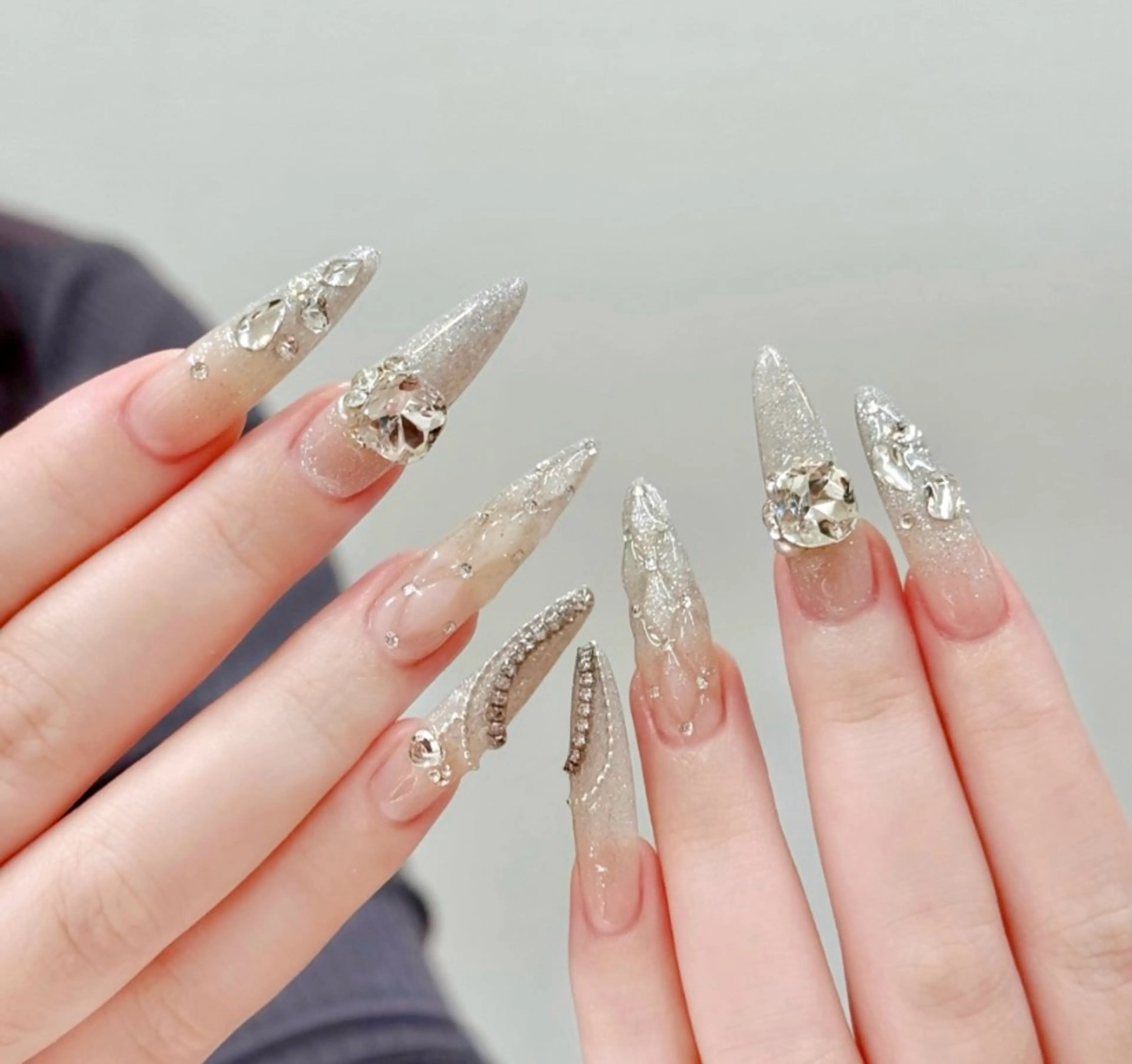 ネイル オーロラネイル チークネイル フレンチネイル 韓国ネイル マグネットネイル ANA 168 池袋のネイルデザイン