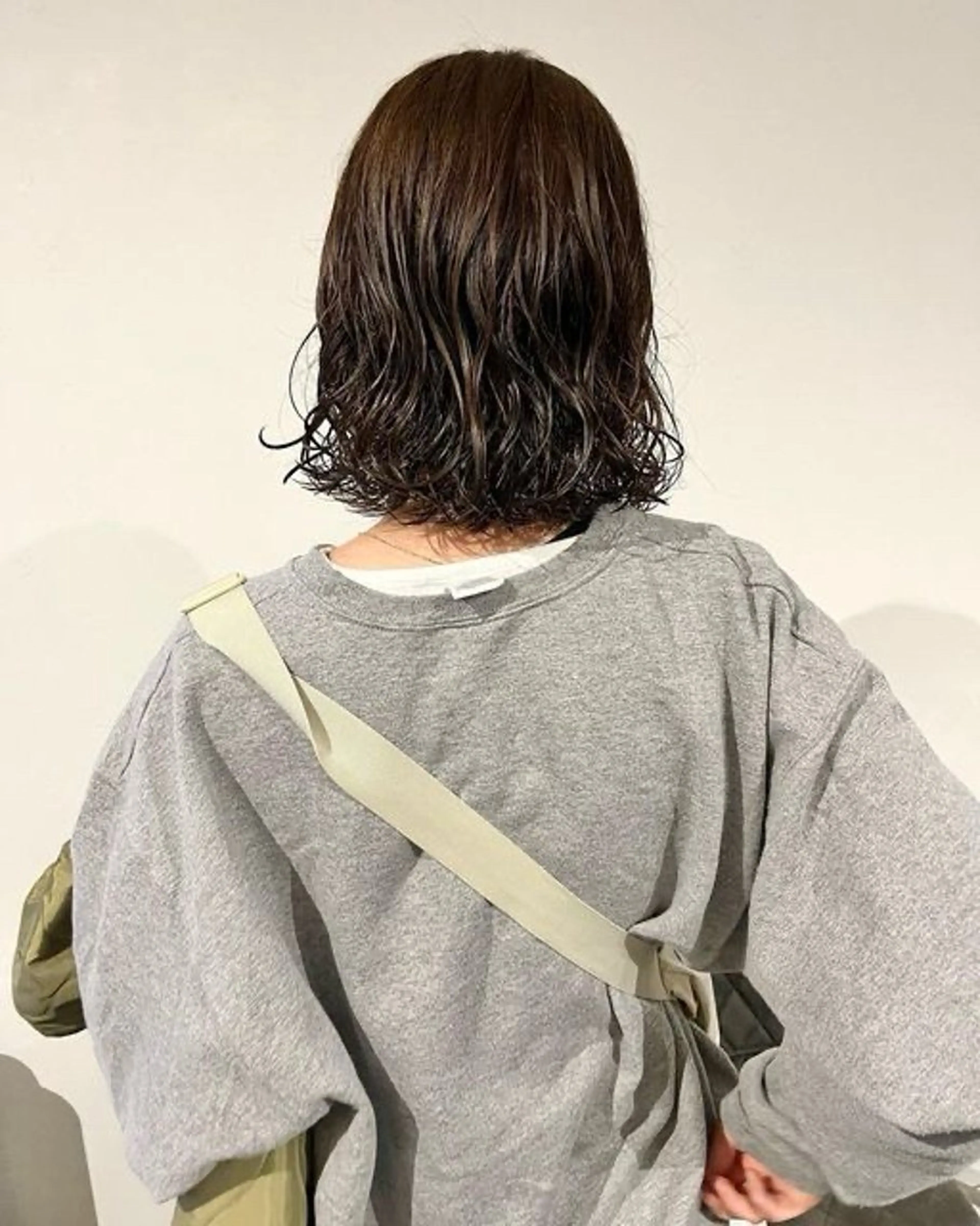 ミディアム カラー パーマ ミディアムパーマ ボブ 森山 陽菜のヘアスタイル