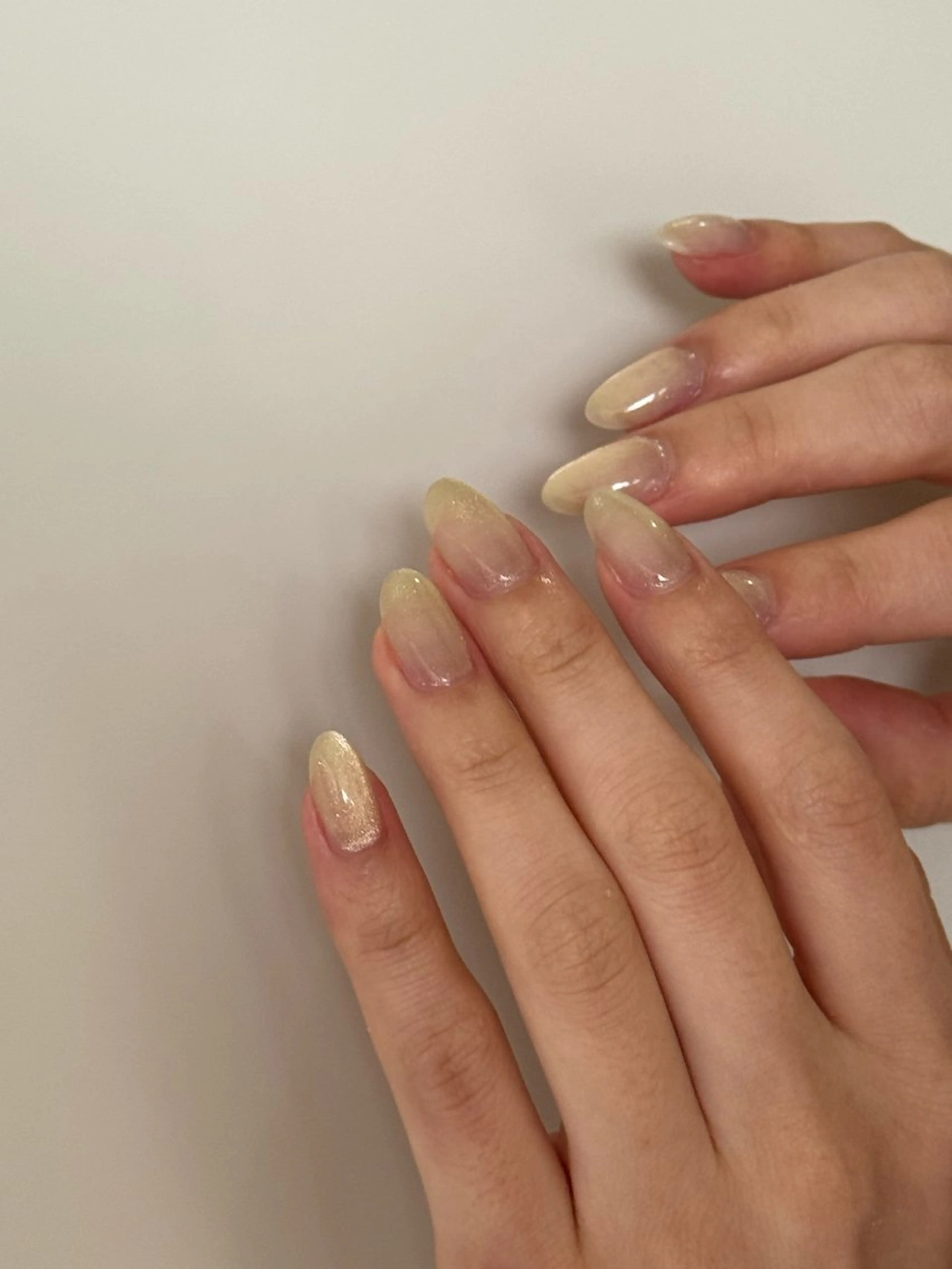 ネイル ゴールド マグネットネイル ワンカラーネイル ハンドネイル WOOFY｜ hoshiのネイルデザイン