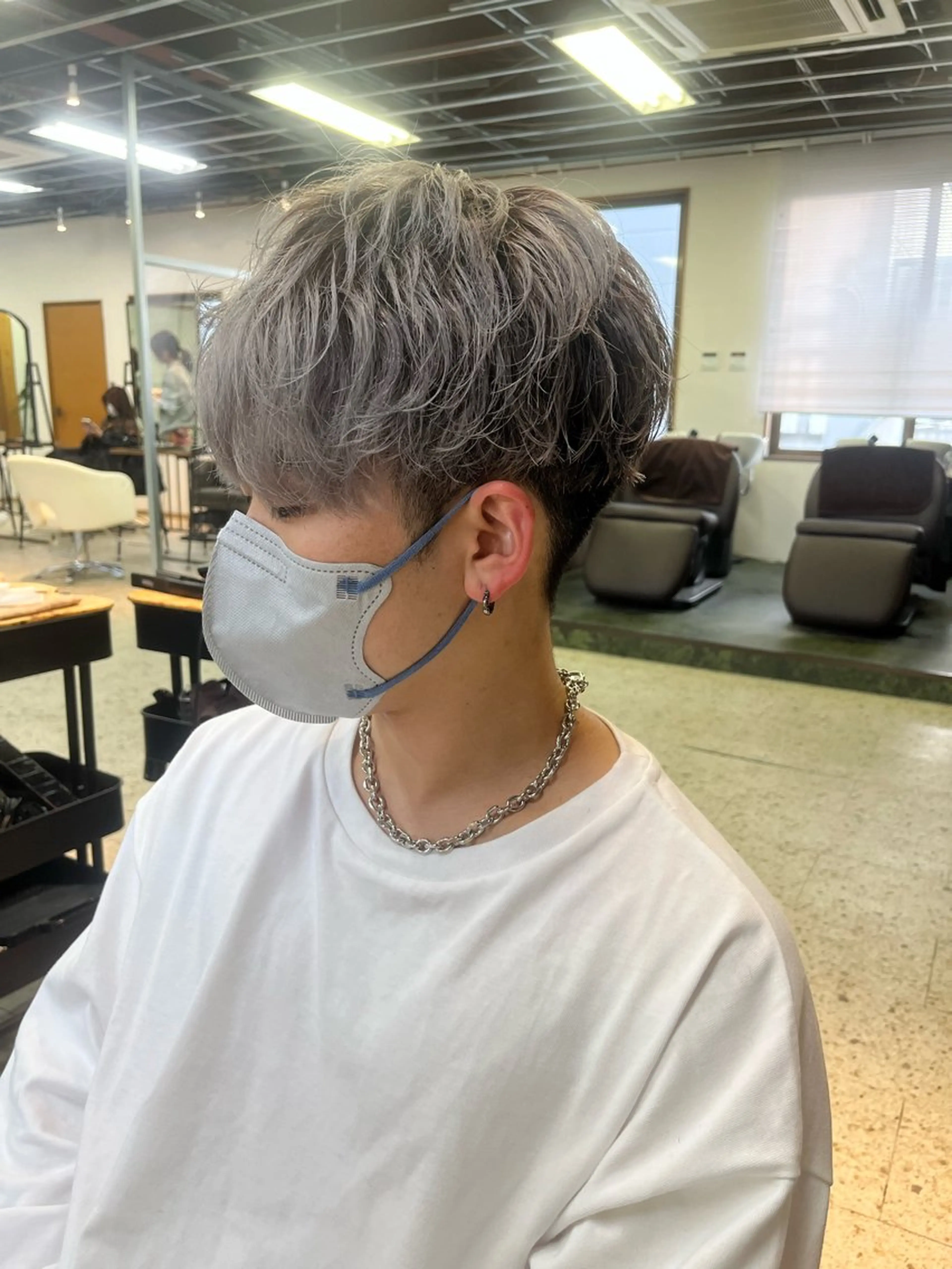 カラー メンズ シルバー ヘアカラー トリートメント 韓国ヘア🇰🇷 RYOTAのヘアスタイル