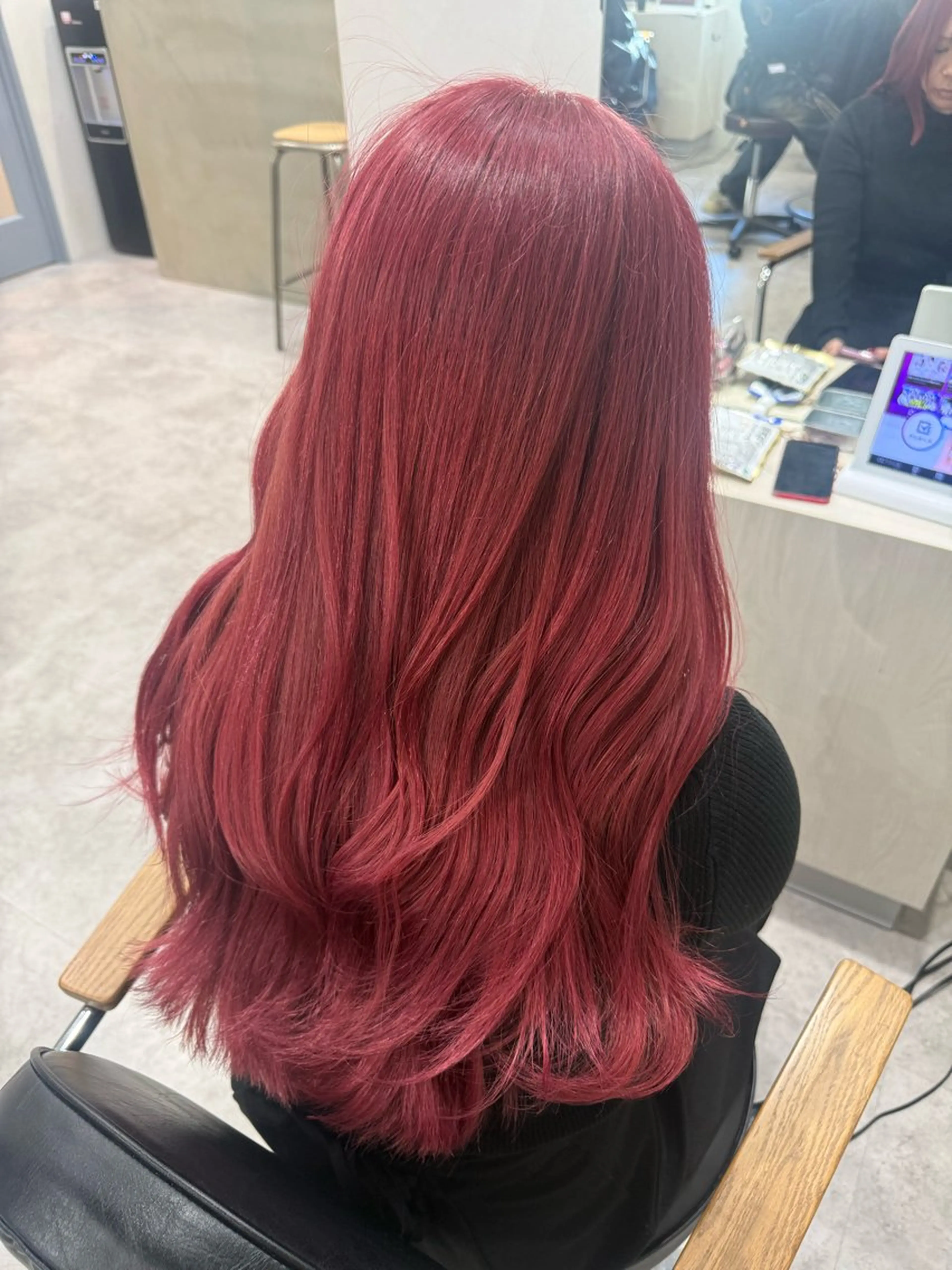 カラー ブリーチ レッドカラー soyon 心斎橋店のヘアスタイル