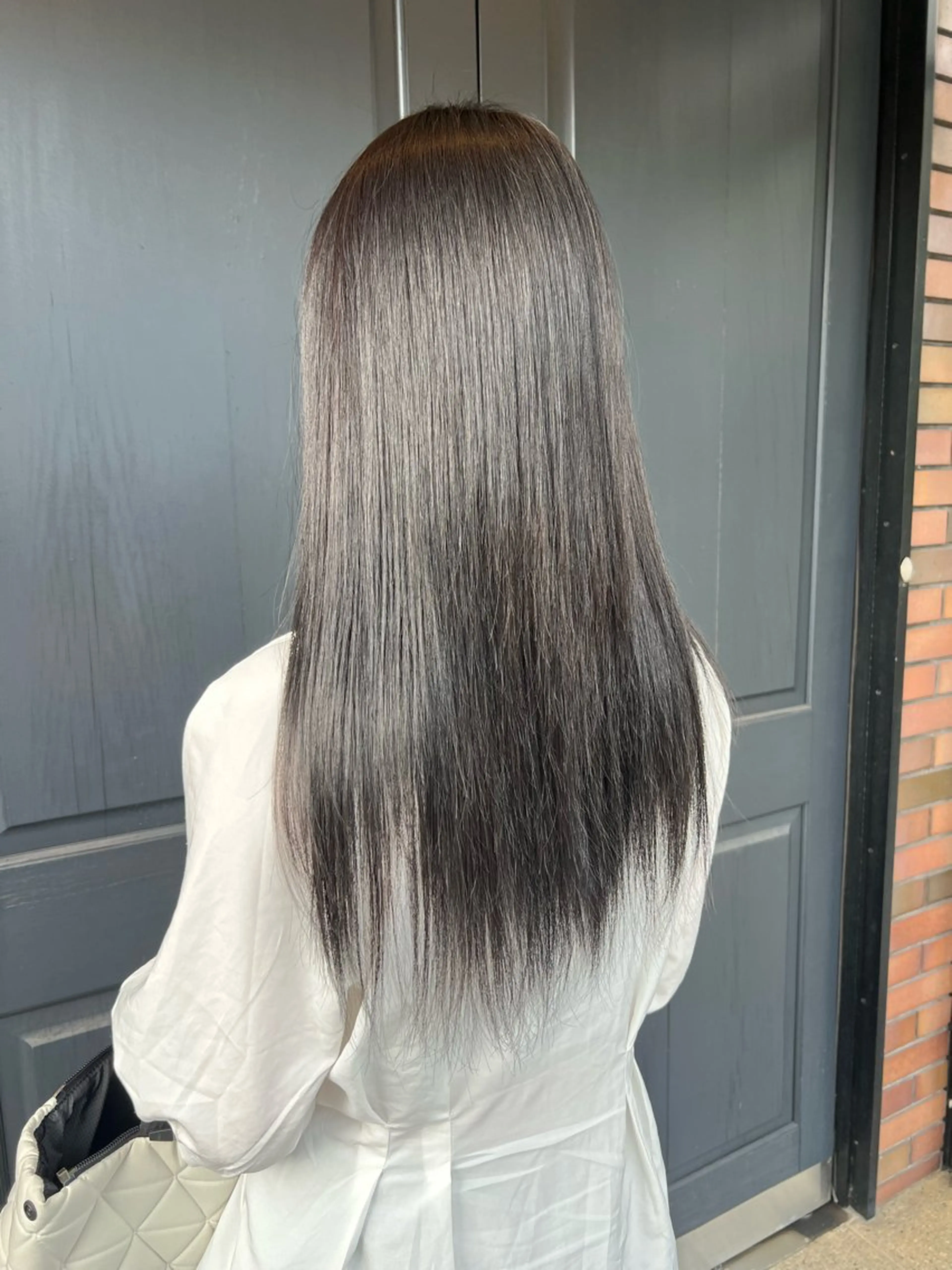 ロング ヘアカラー cyan Amiのヘアスタイル