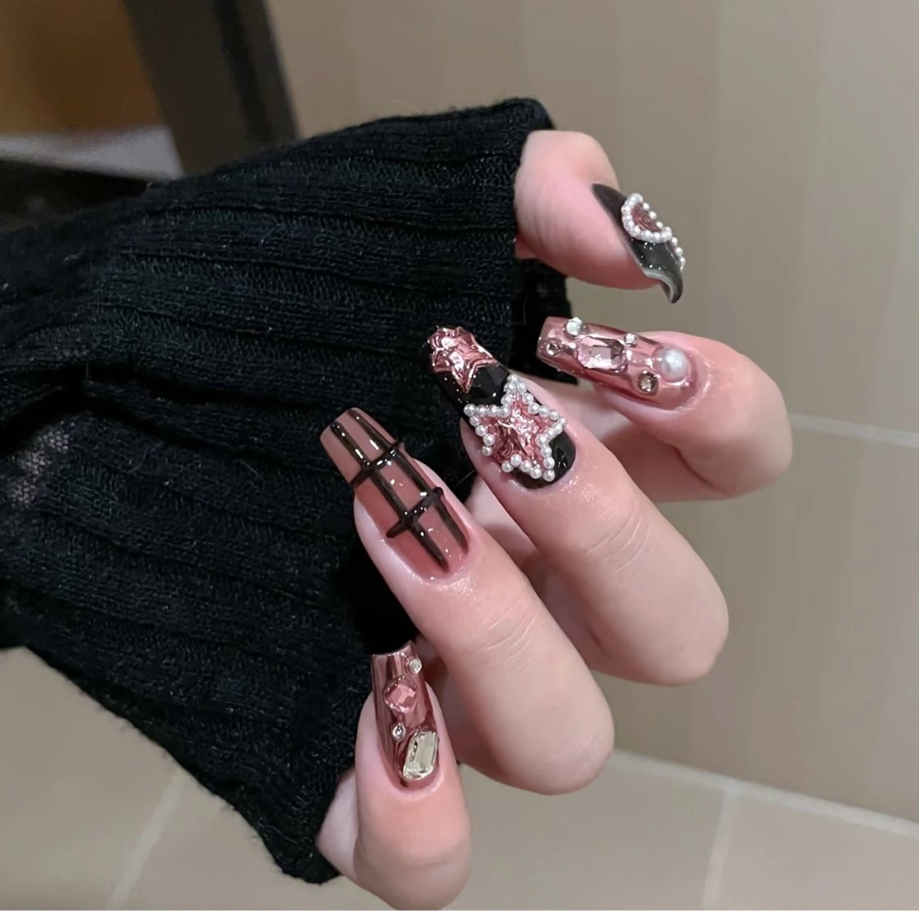 ネイル フレンチネイル グラデーション キラキラネイル 韓国ネイル マグネットネイル ハンドネイル 🎀🎀YooLi Nail Salonのネイルデザイン
