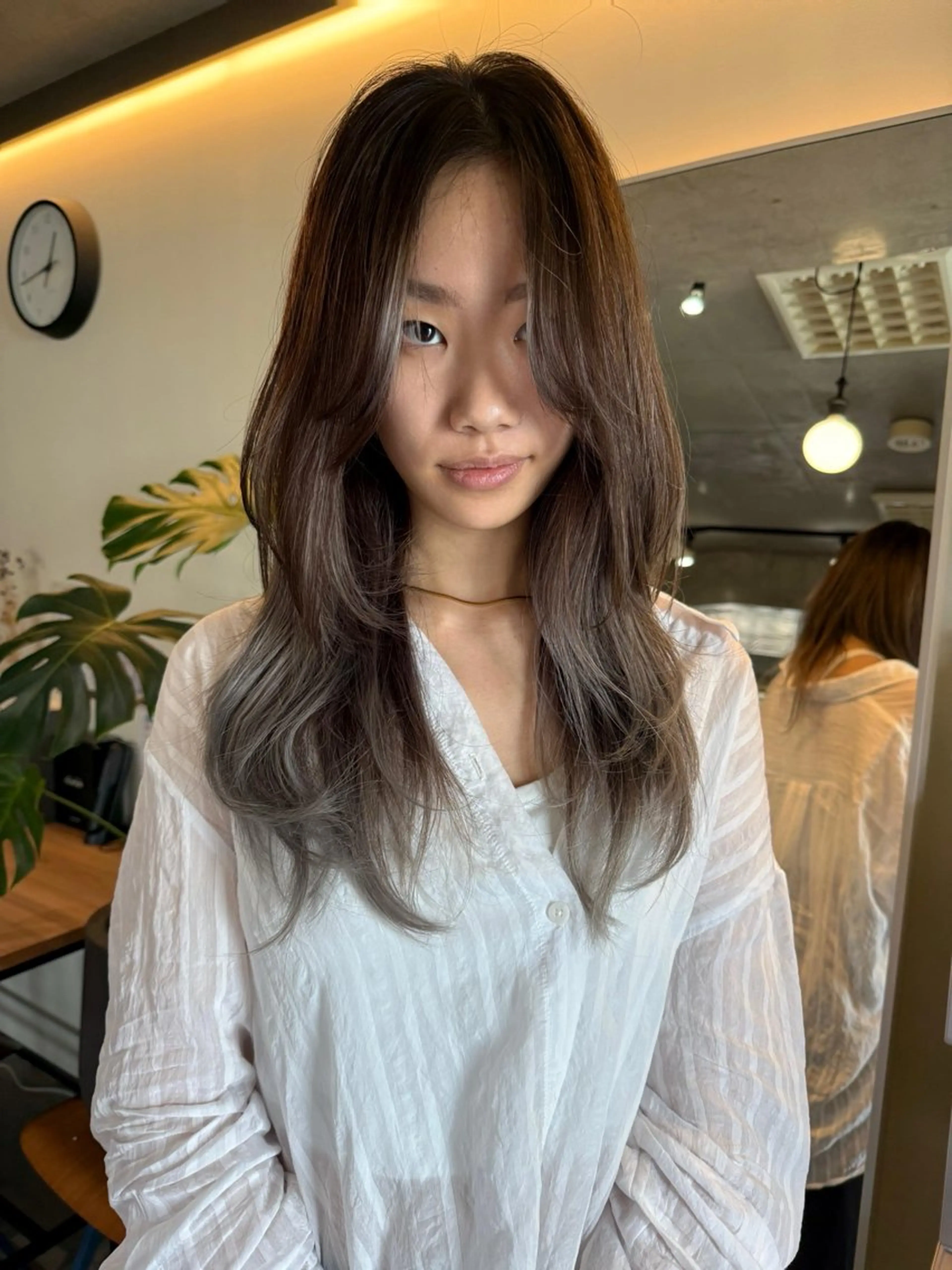 ミディアム レイヤーカット カット レイヤーカット\ウル フ　chinatsuのヘアスタイル