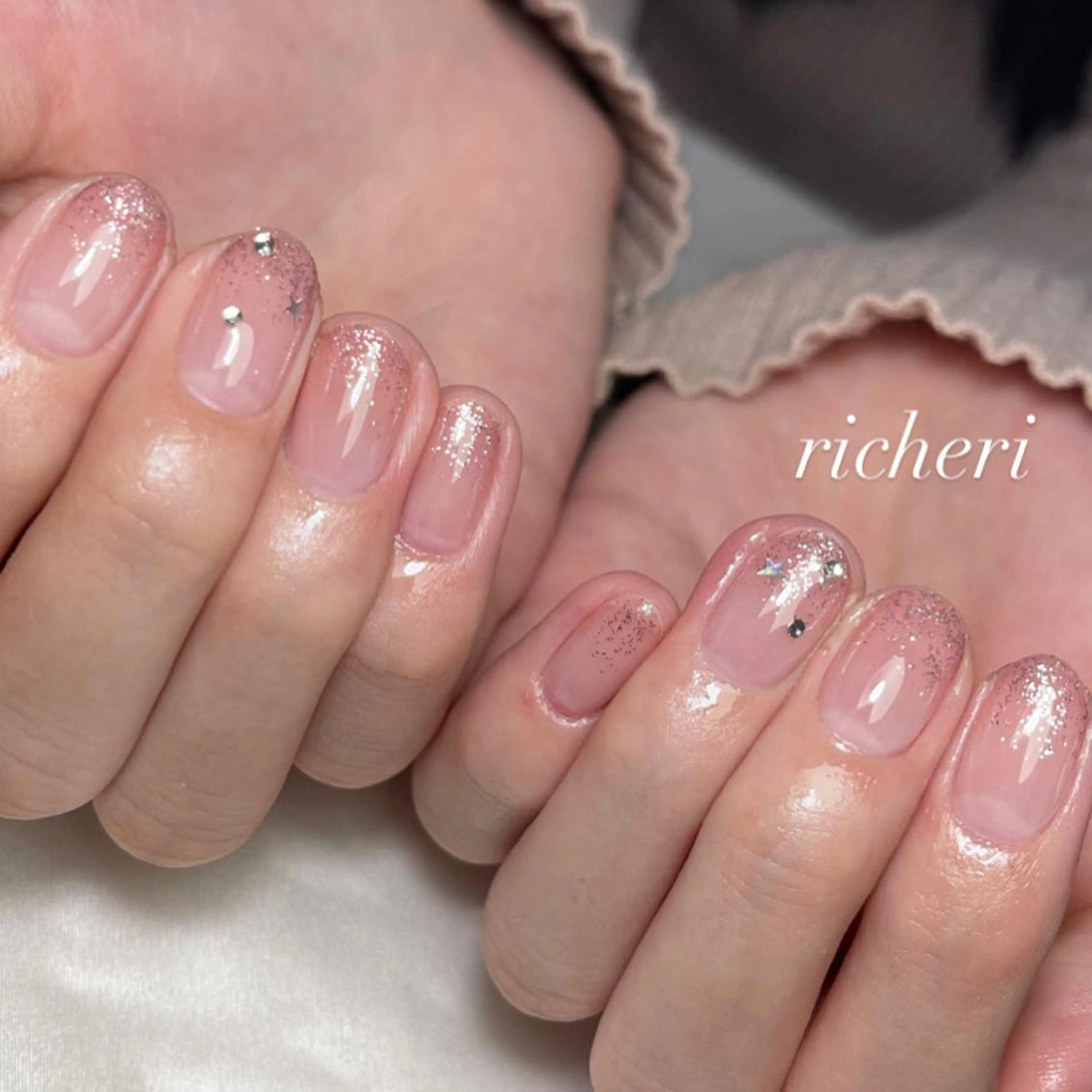 ミディアム ネイル ハンドネイル richeri beautyのエステ・リラクイメージ