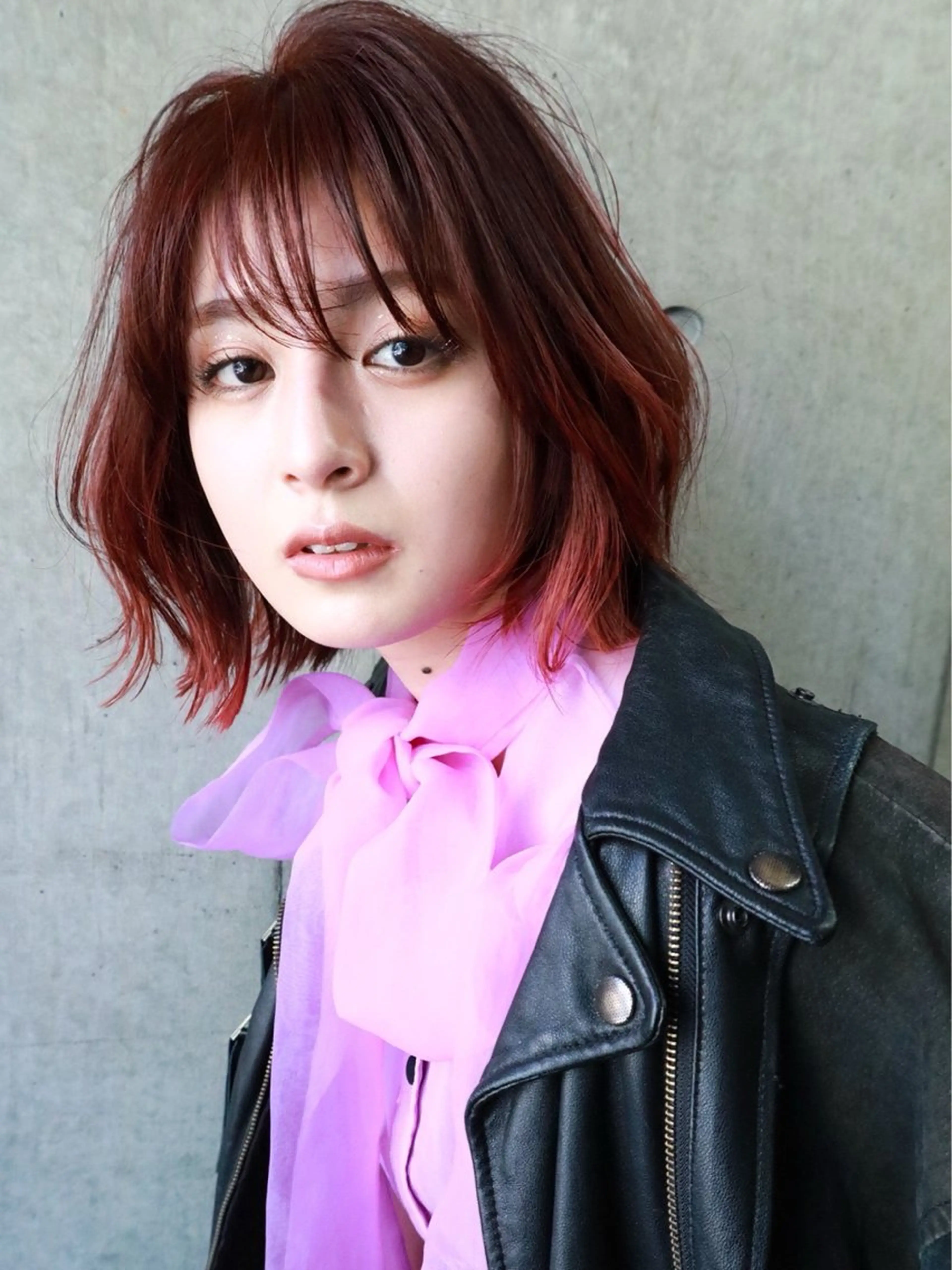 ミディアム カラー ブリーチ ブリーチなしカラー レッドカラー カット ヘアカラー BEAT S (Sara)のヘアスタイル