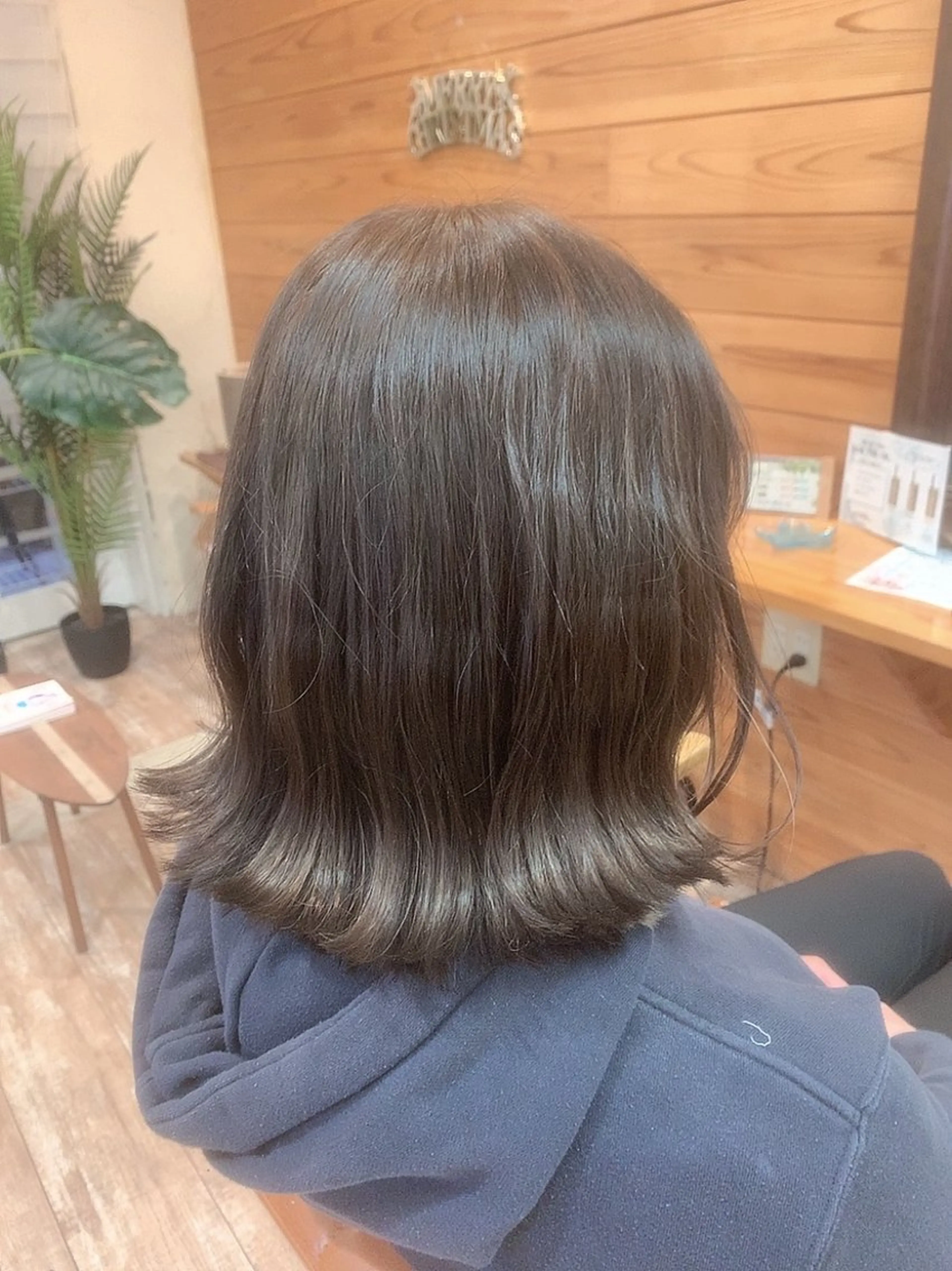 ミディアム カラー ベージュカラー ブリーチ 透明感カラー ブリーチなしカラー ボブ 瀧 葉月のヘアスタイル