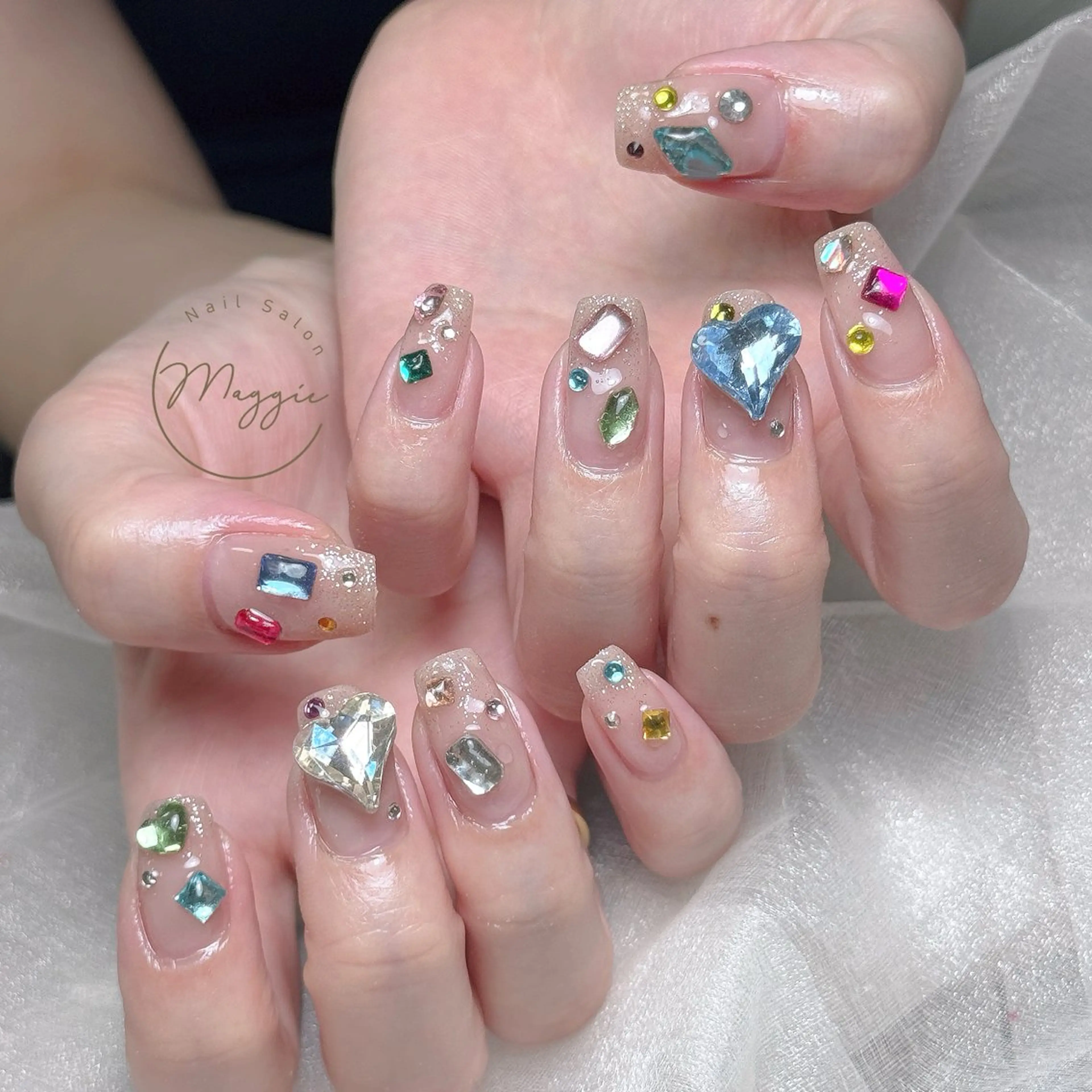 ネイル Maggie Nail🦩のネイルデザイン