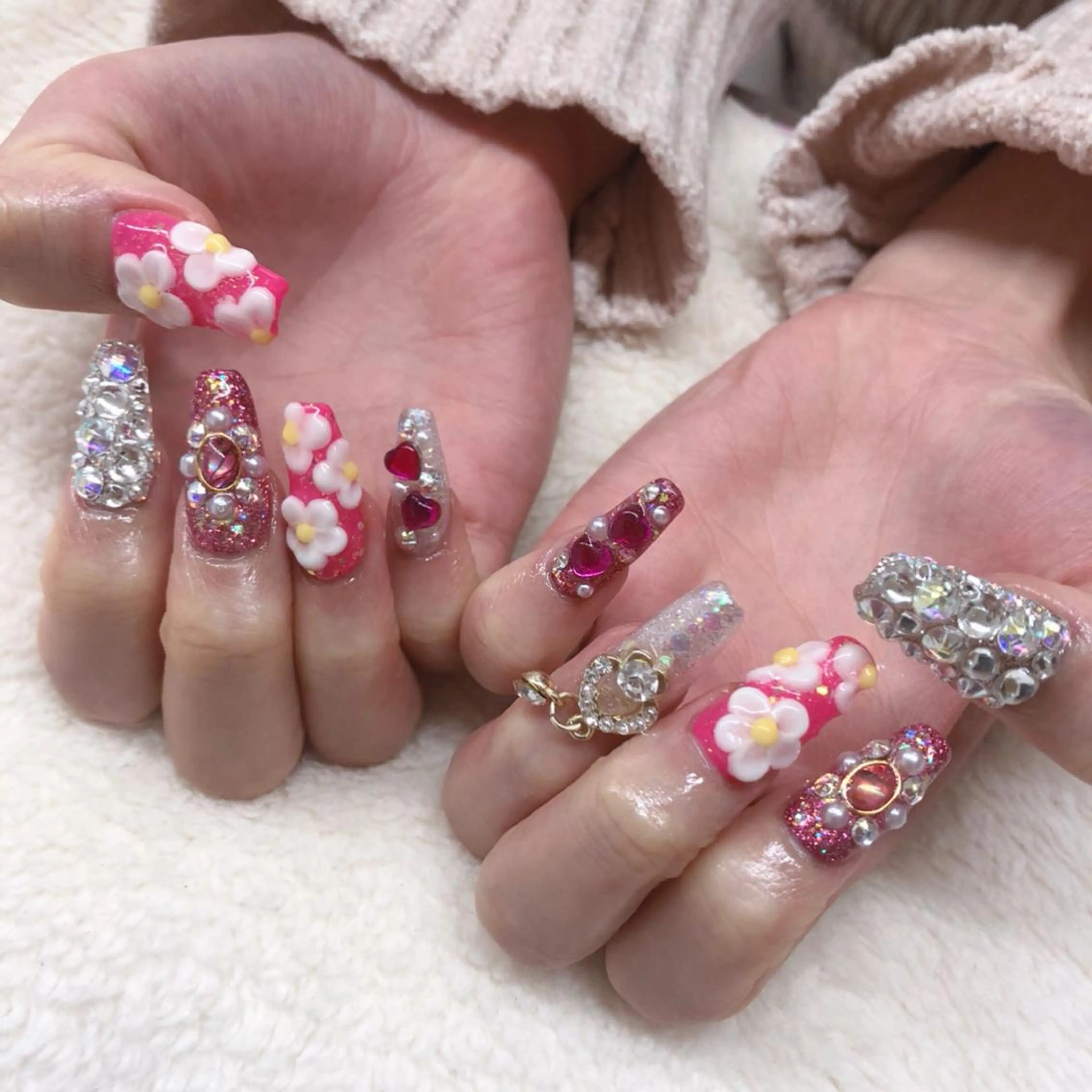 ネイル フラワーネイル キラキラネイル ハンドネイル MAYME TAMAKIのネイルデザイン