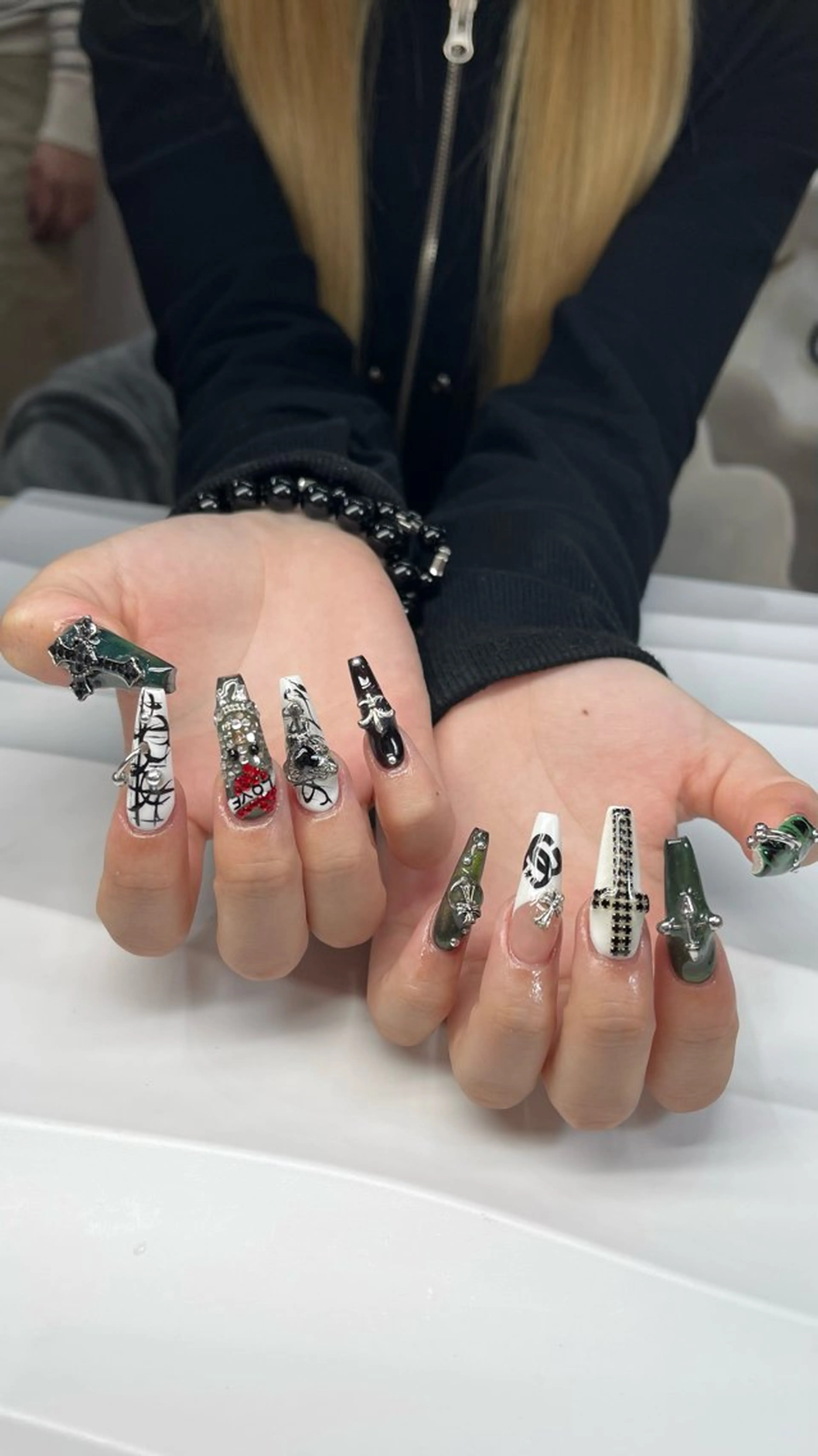 ネイル ハンドネイル The 1989 Nail Salonのネイルデザイン