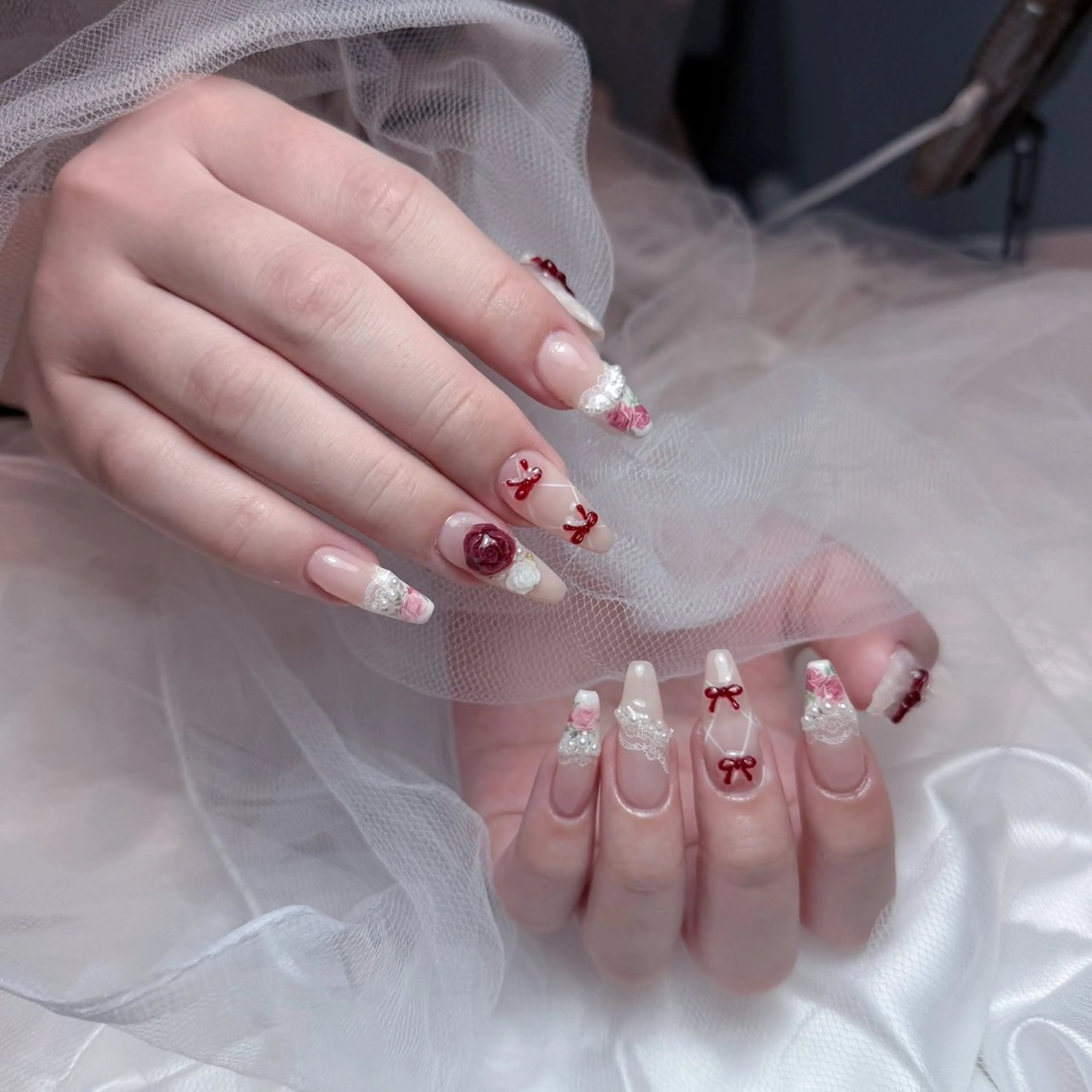 ネイル アートネイル チークネイル ジェルネイル ロングネイル マグネットネイル ハンドネイル Rin Nail 新大久保店のネイルデザイン