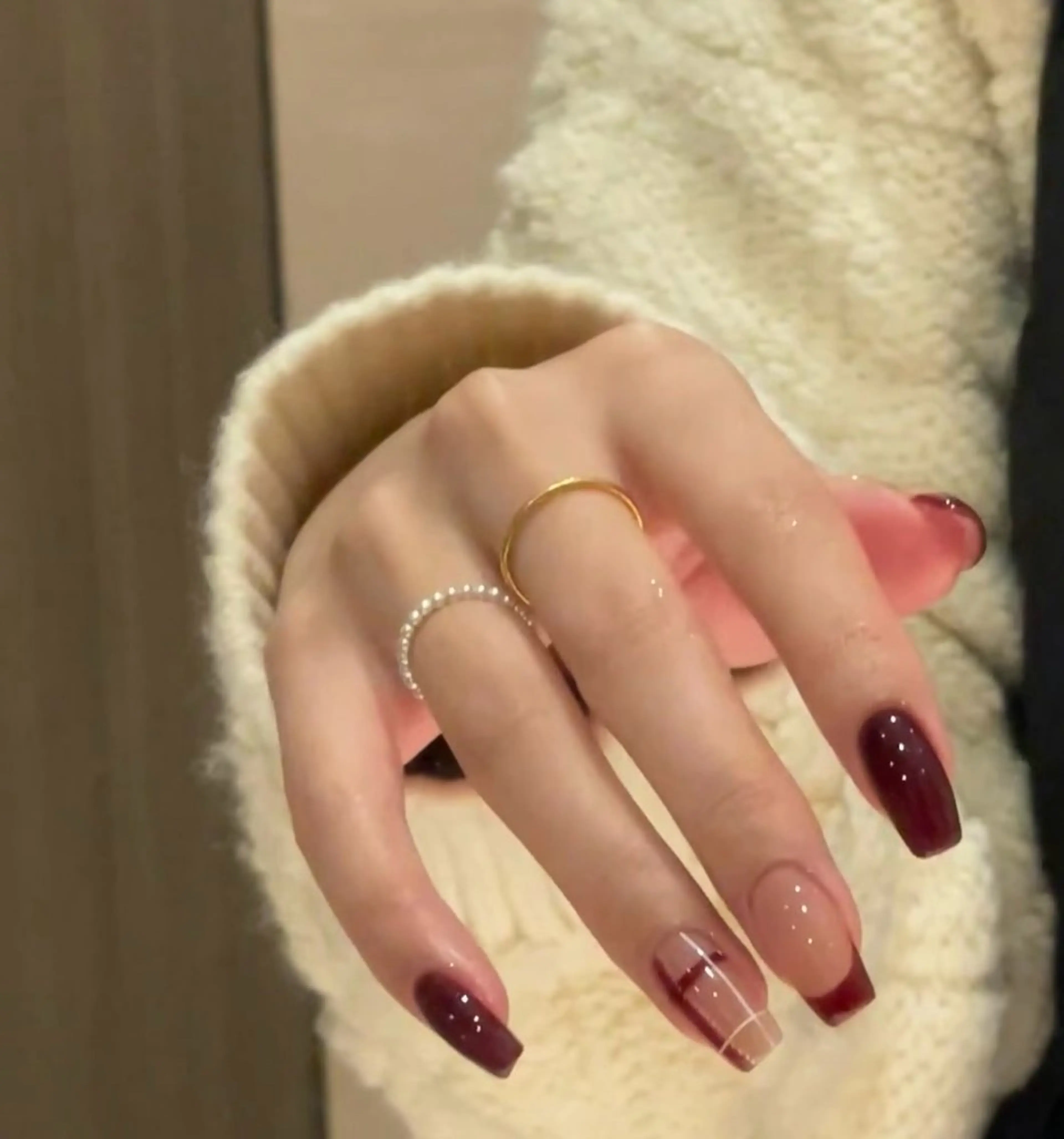 ネイル アートネイル オーロラネイル チークネイル フレンチネイル ガラスフレンチ ハンドネイル 🎀YooLi Nail salonのネイルデザイン