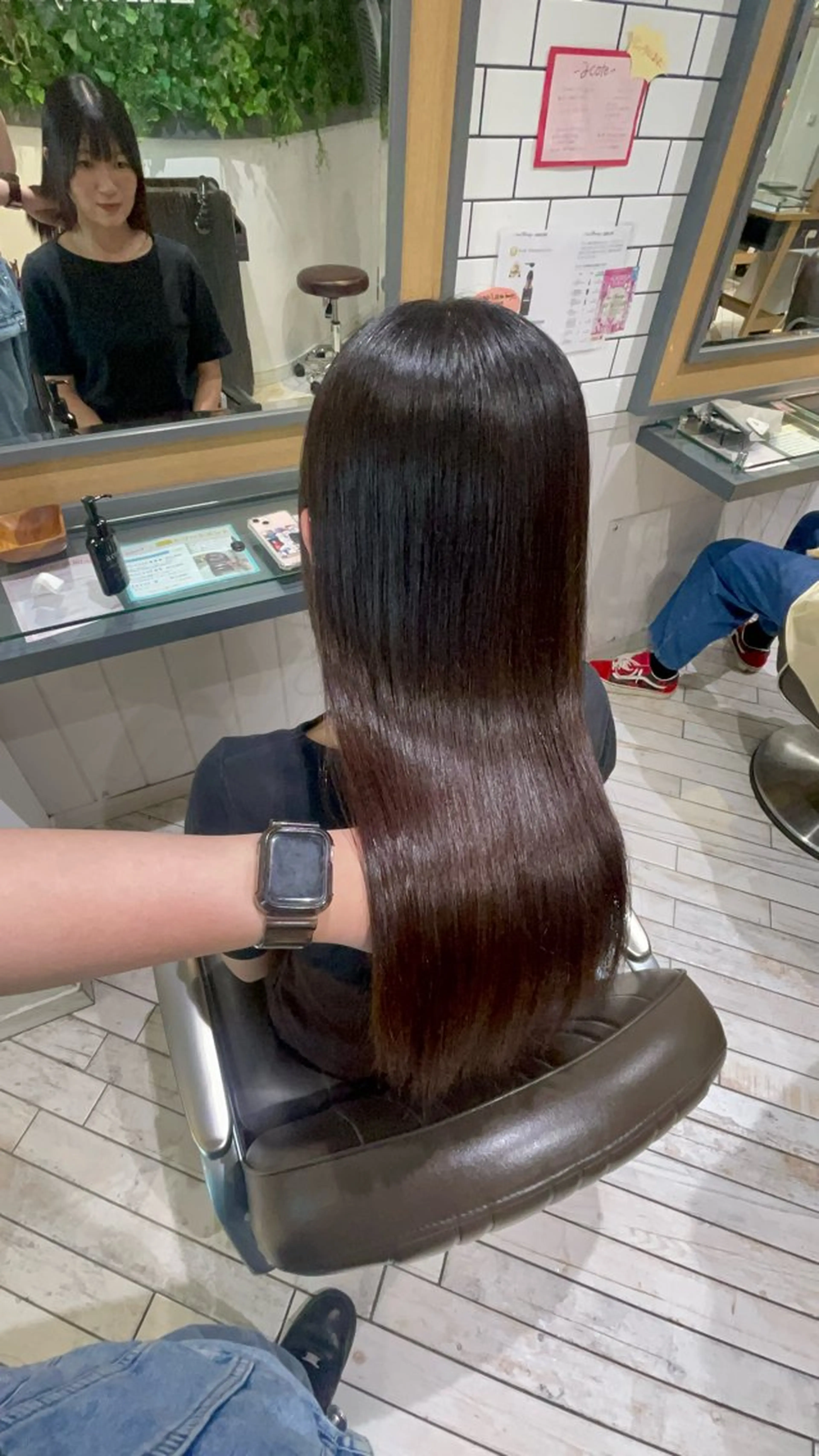 ロング カラー 山内 愛可のヘアスタイル