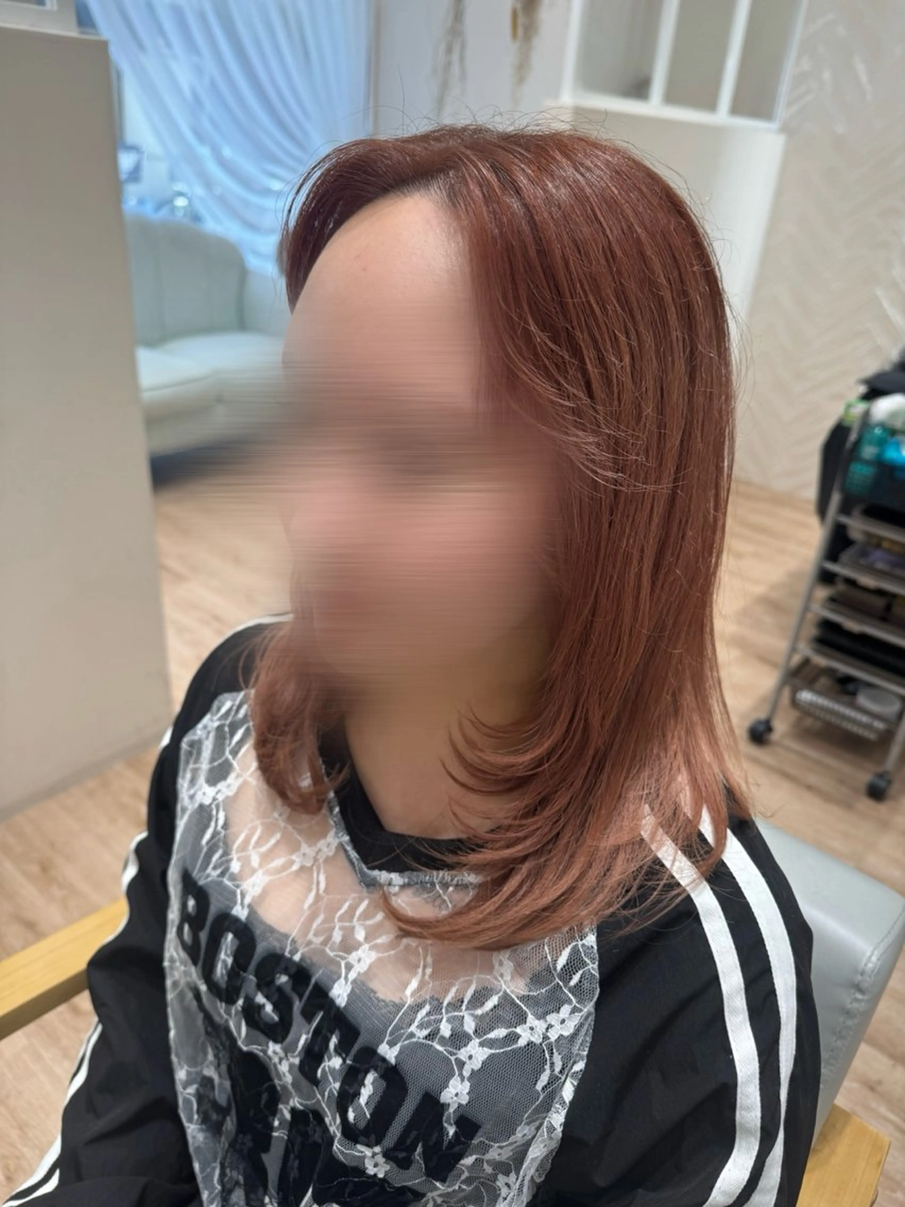 セミロング ハイレイヤー レイヤーカット カット 河添 麗菜のヘアスタイル