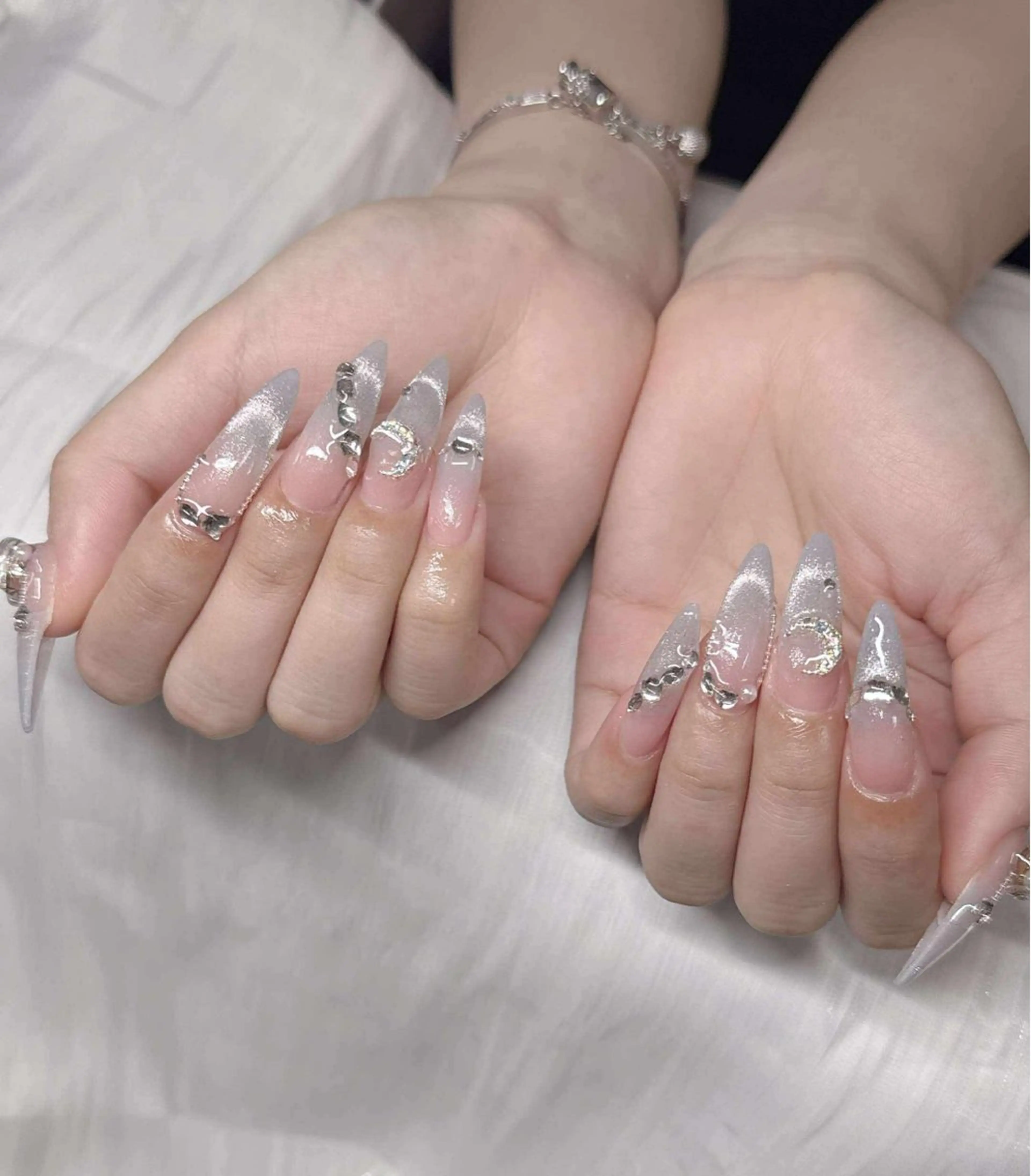 ネイル ハンドネイル Lee Nailsのネイルデザイン