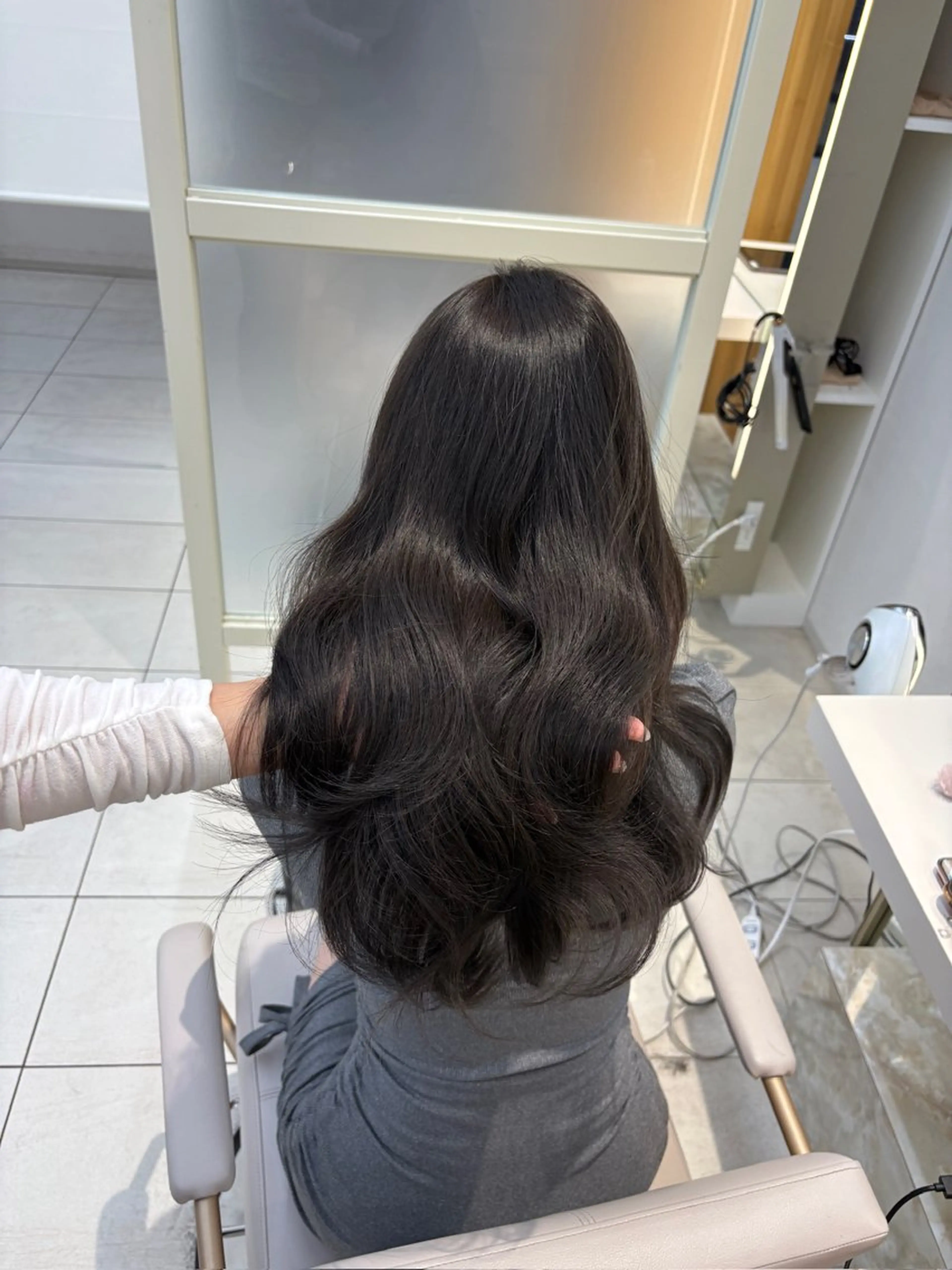 ロング ヘアカラー トリートメント Hina🫧透明感 /上品/モテ🫧のヘアスタイル
