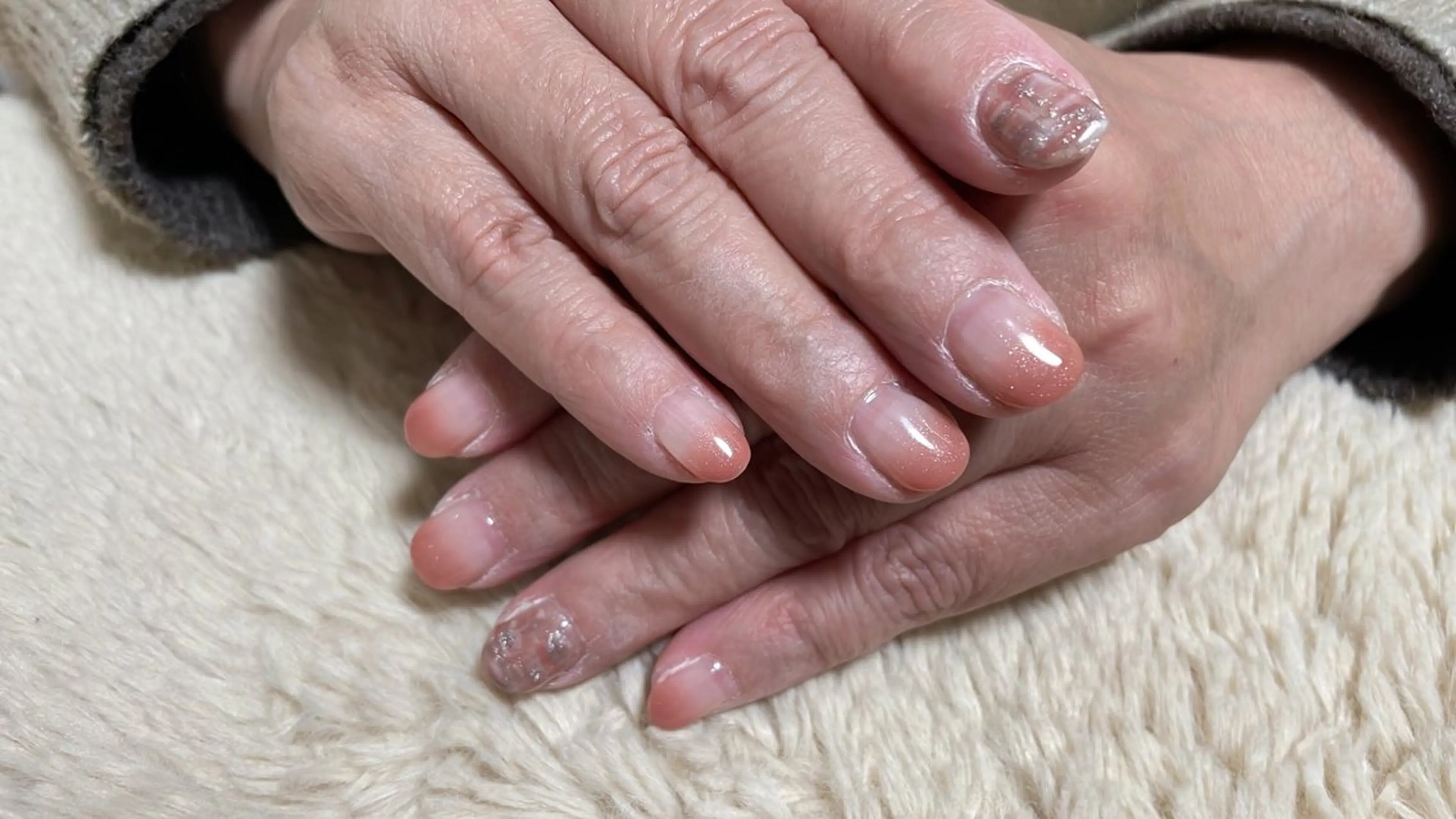 ネイル Amoureuse Satomiのネイルデザイン