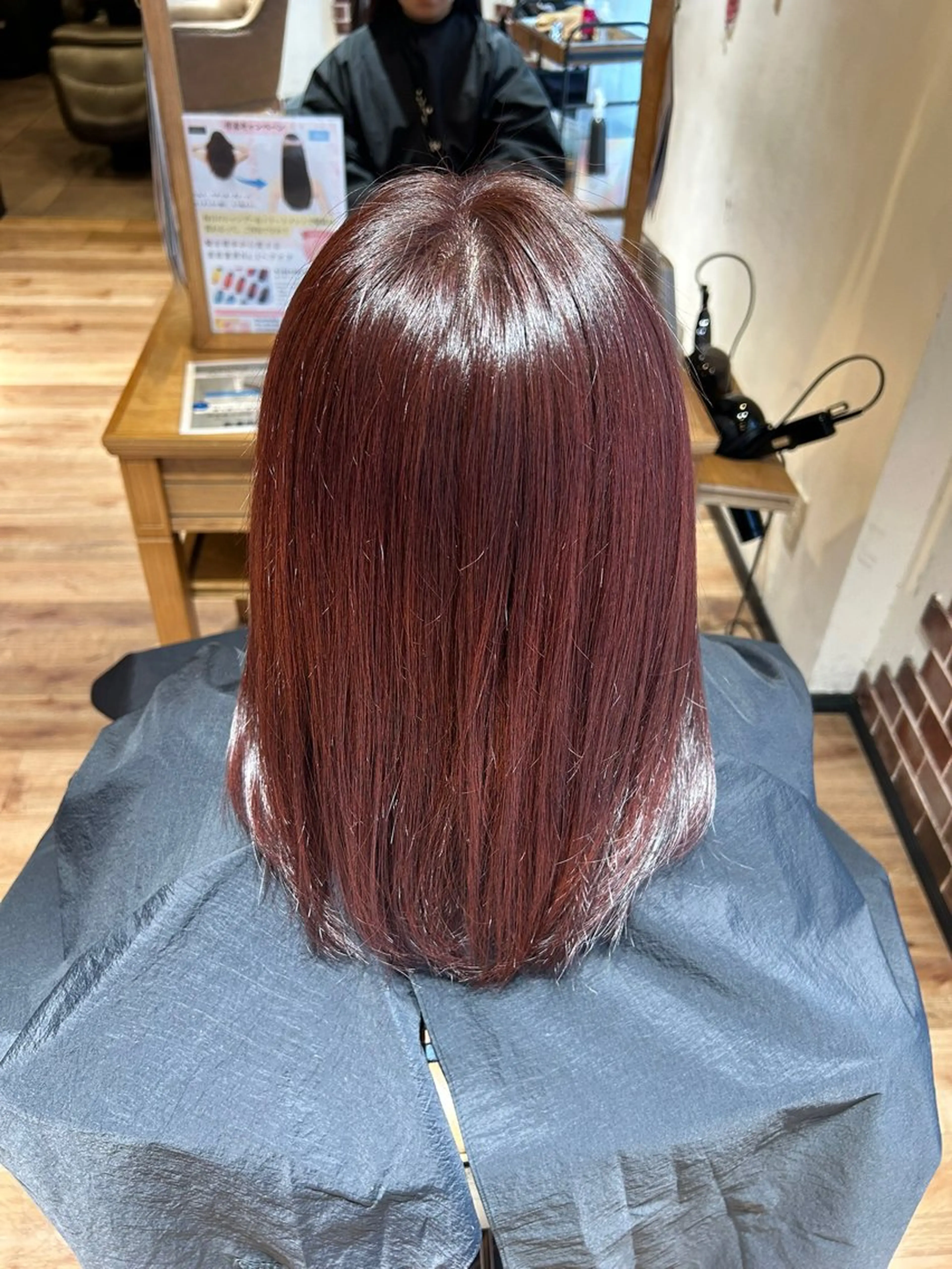 ミディアム カラー 巽 愛夏のヘアスタイル