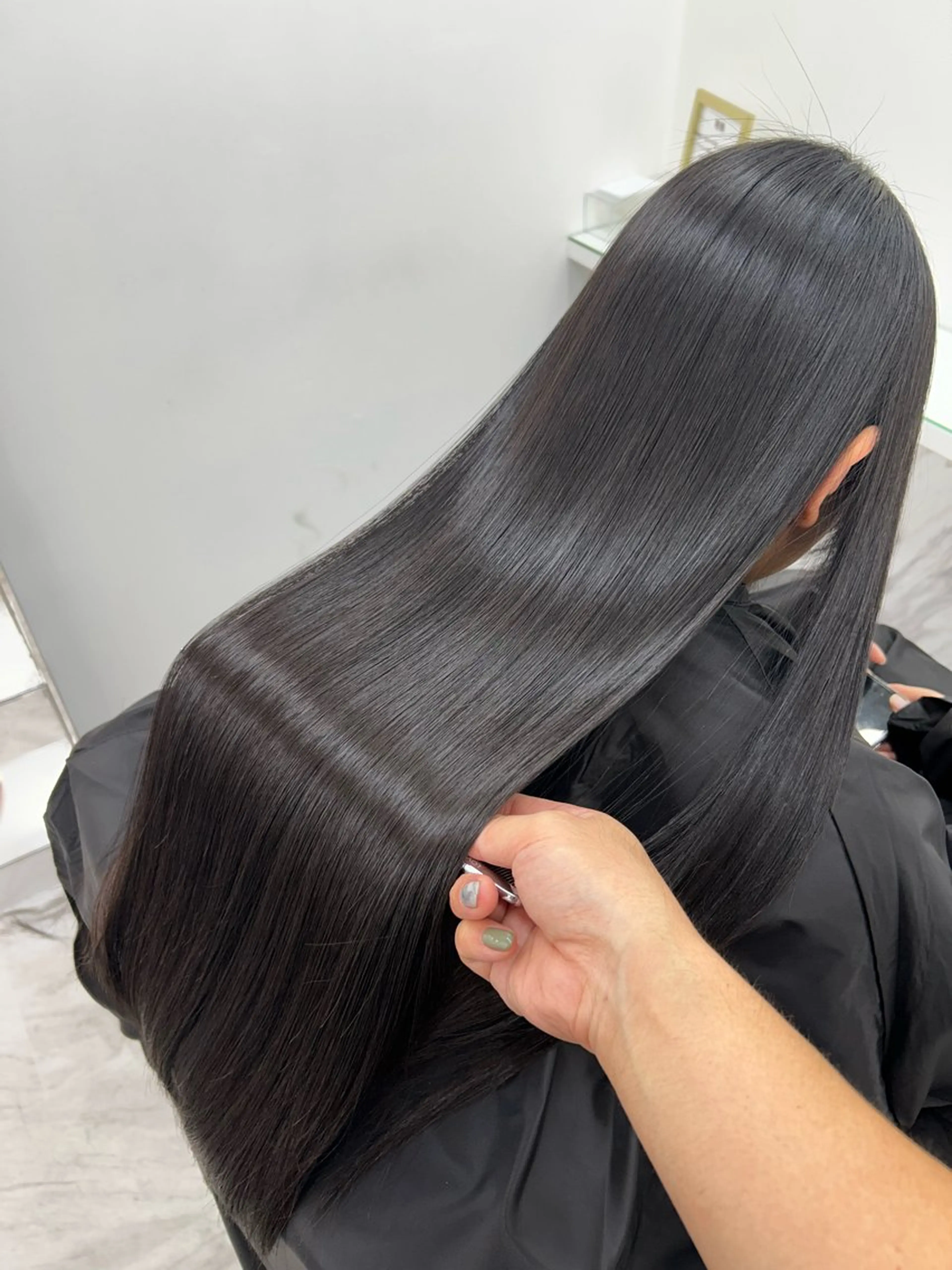 ロング 神 甚八のヘアスタイル