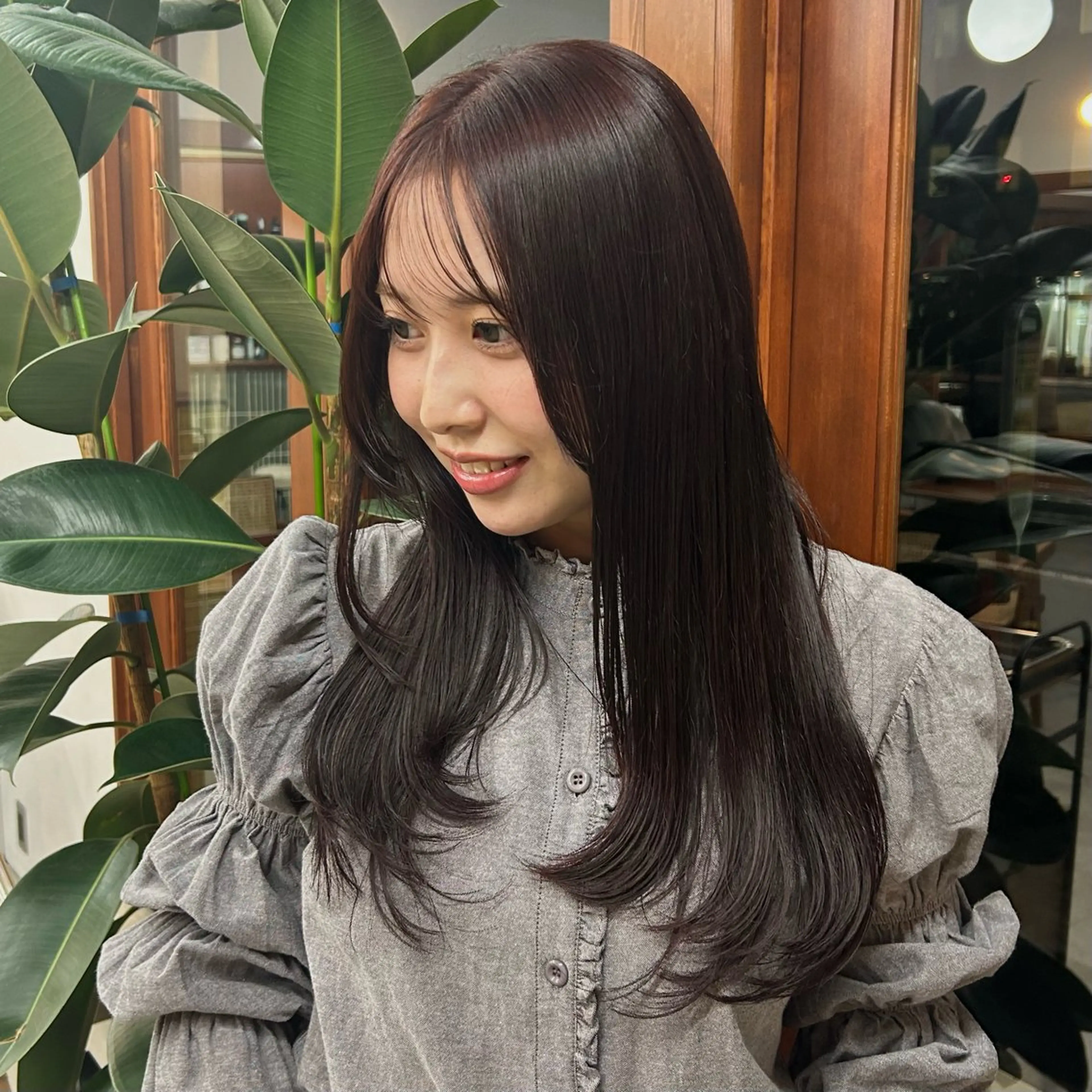 ロング カラー MUKU リカのヘアスタイル