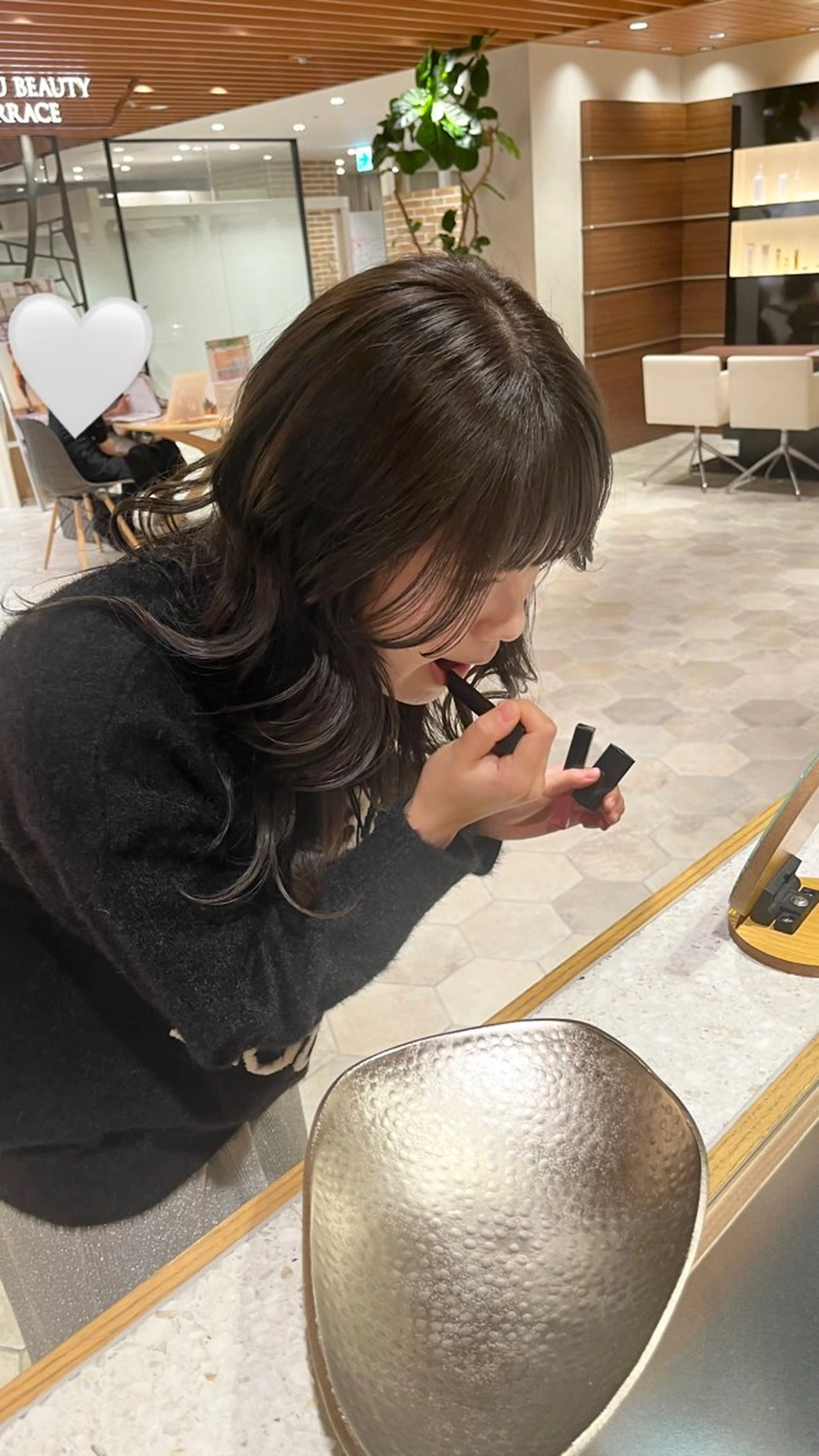 ロング カラー 透明感カラー オリーブカラー ブリーチなしカラー /ベージュカラーのヘアスタイル