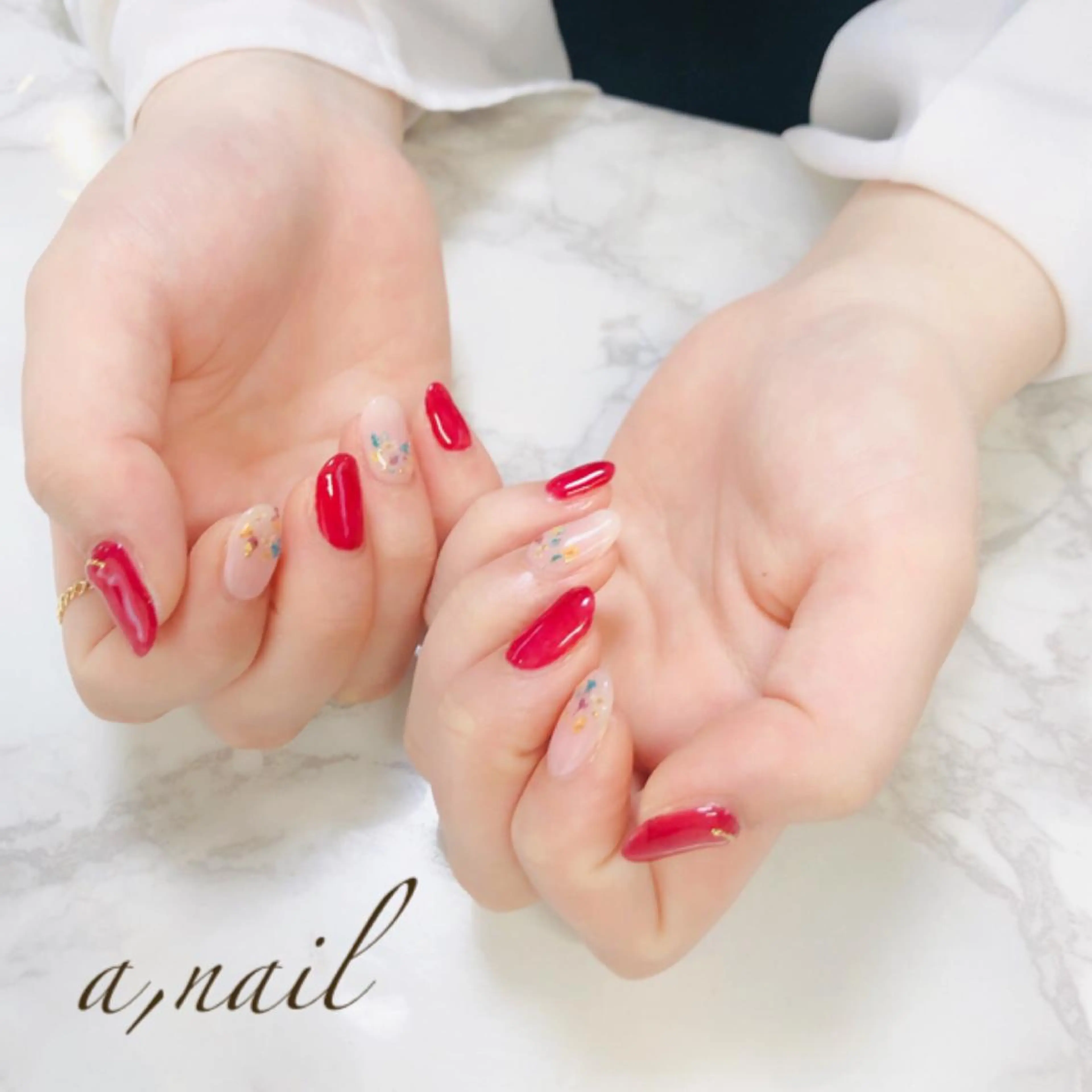 ネイル フラワーネイル フットネイル ジェルネイル グラデーション ラメ(グリッター) ハンドネイル ネイルサロン エーネイルのネイルデザイン