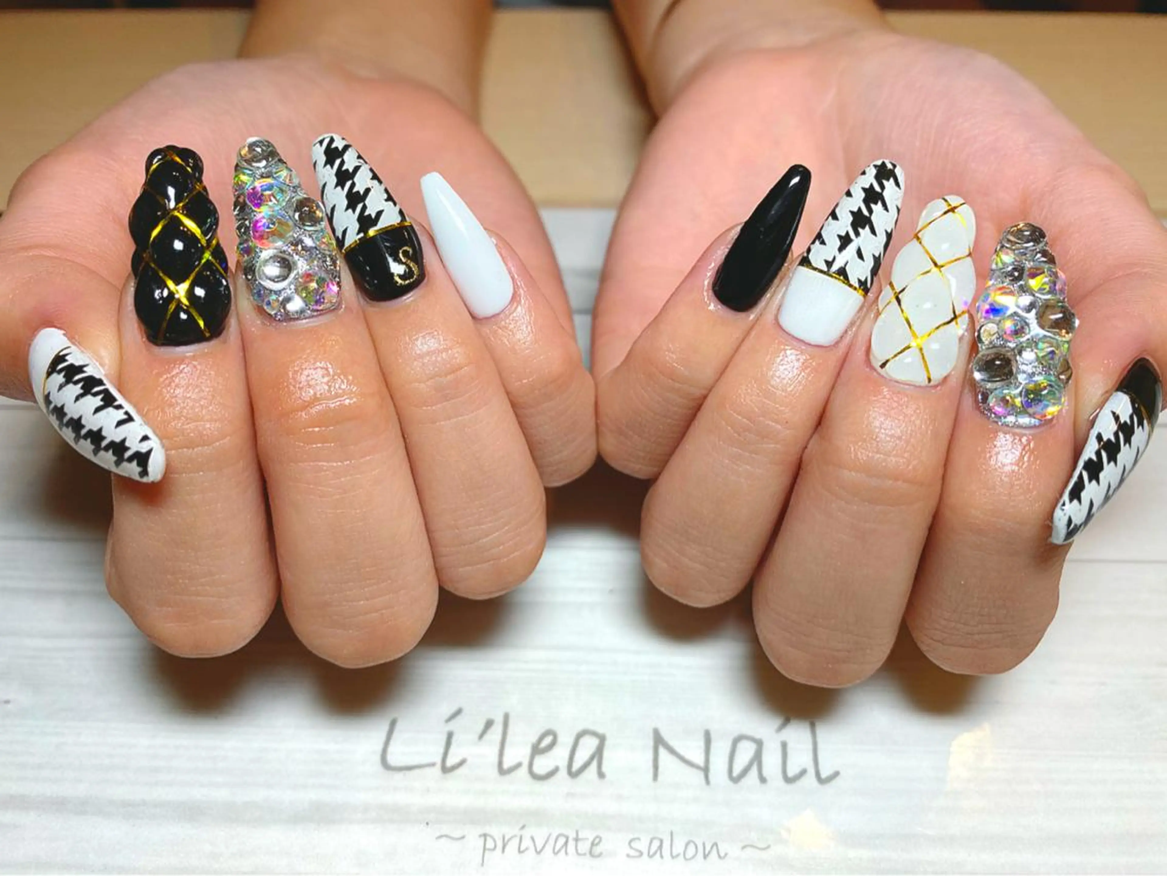 ネイル Li'leaNail AINAのネイルデザイン