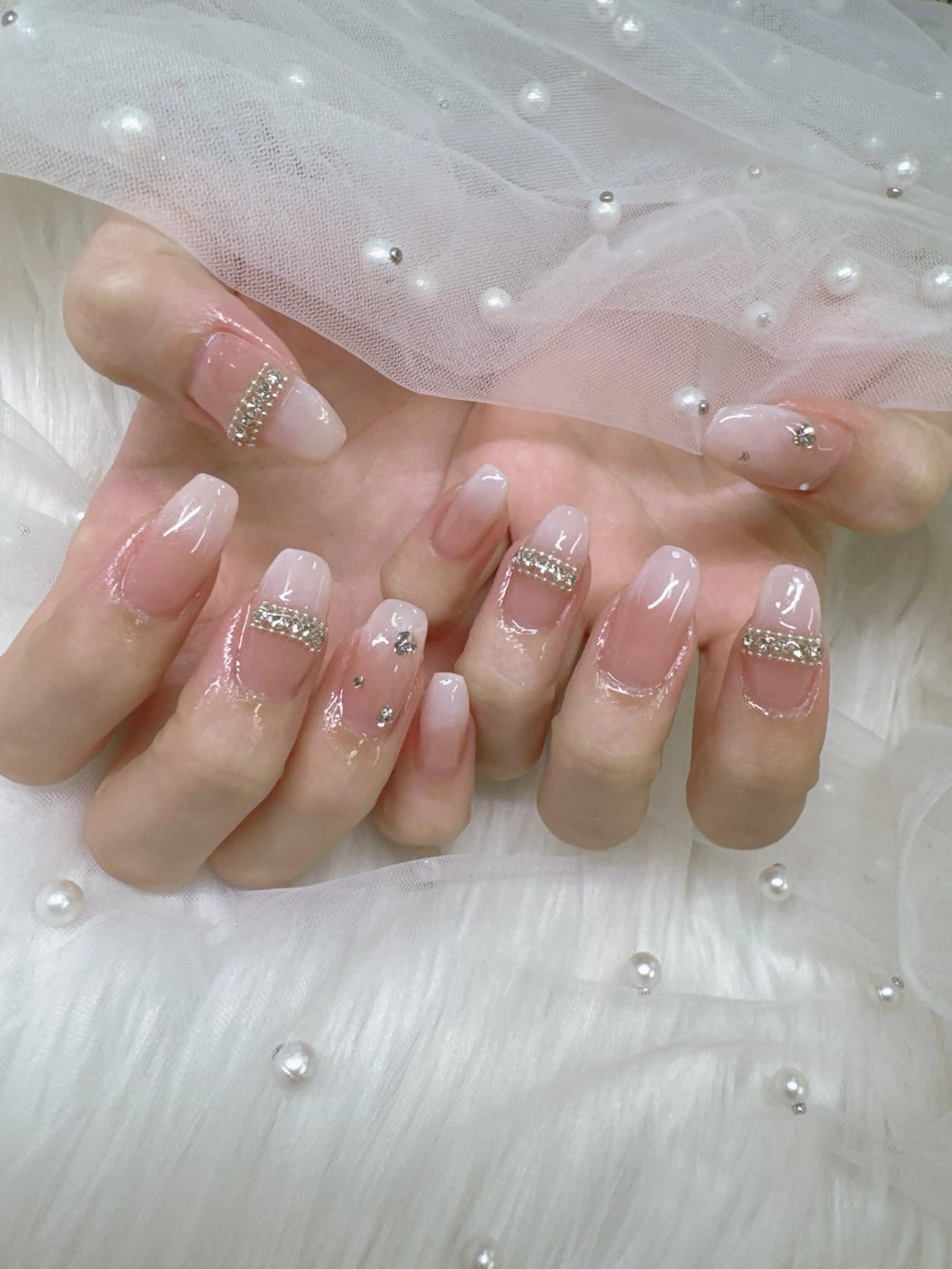 ネイル ジェルネイル キラキラネイル ロングネイル マグネットネイル ワンカラーネイル ハンドネイル Queeens nailのネイルデザイン