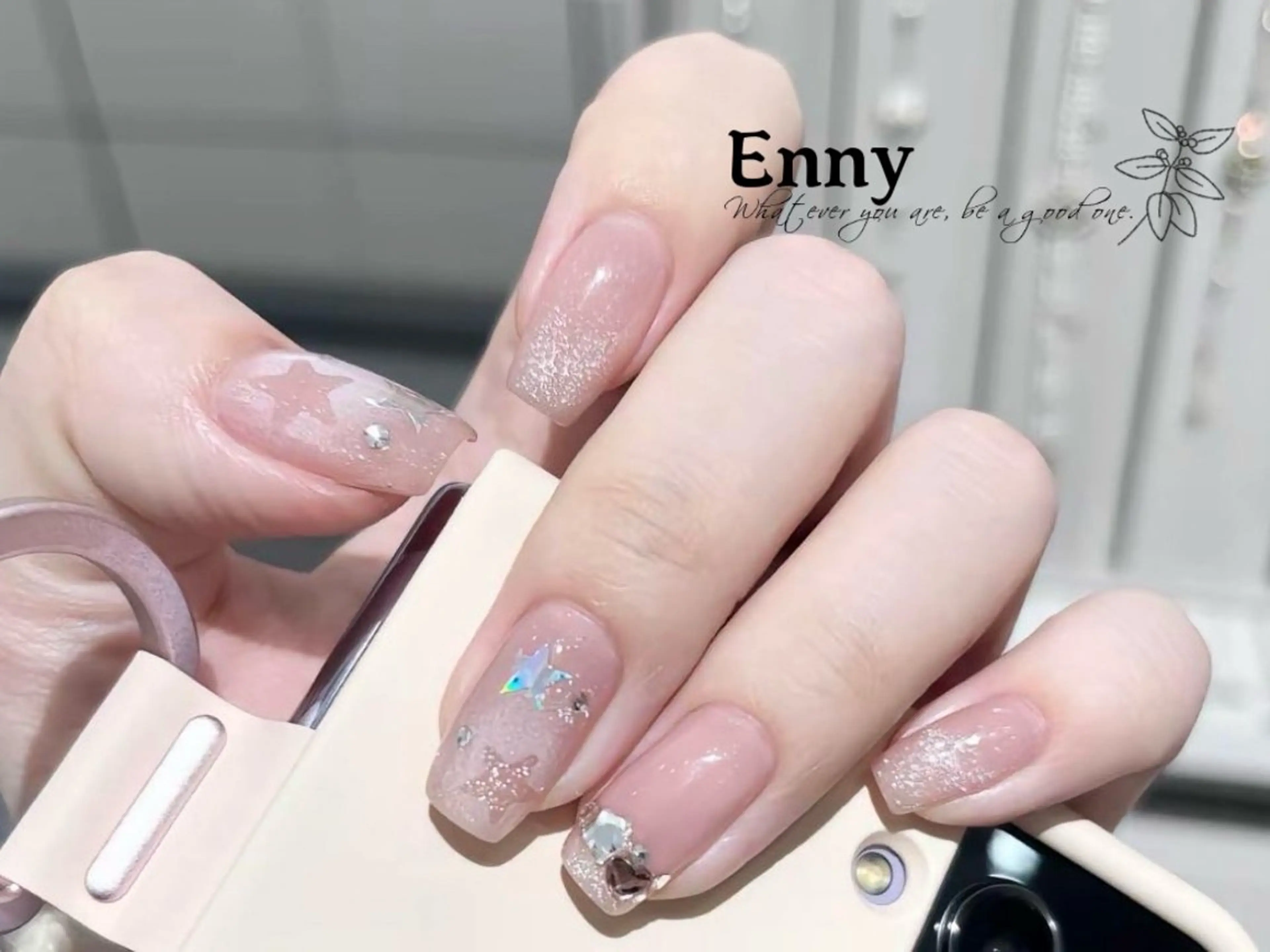 ネイル チークネイル フットネイル フレンチネイル ジェルネイル ガラスフレンチ ハンドネイル Enny nail salonのネイルデザイン