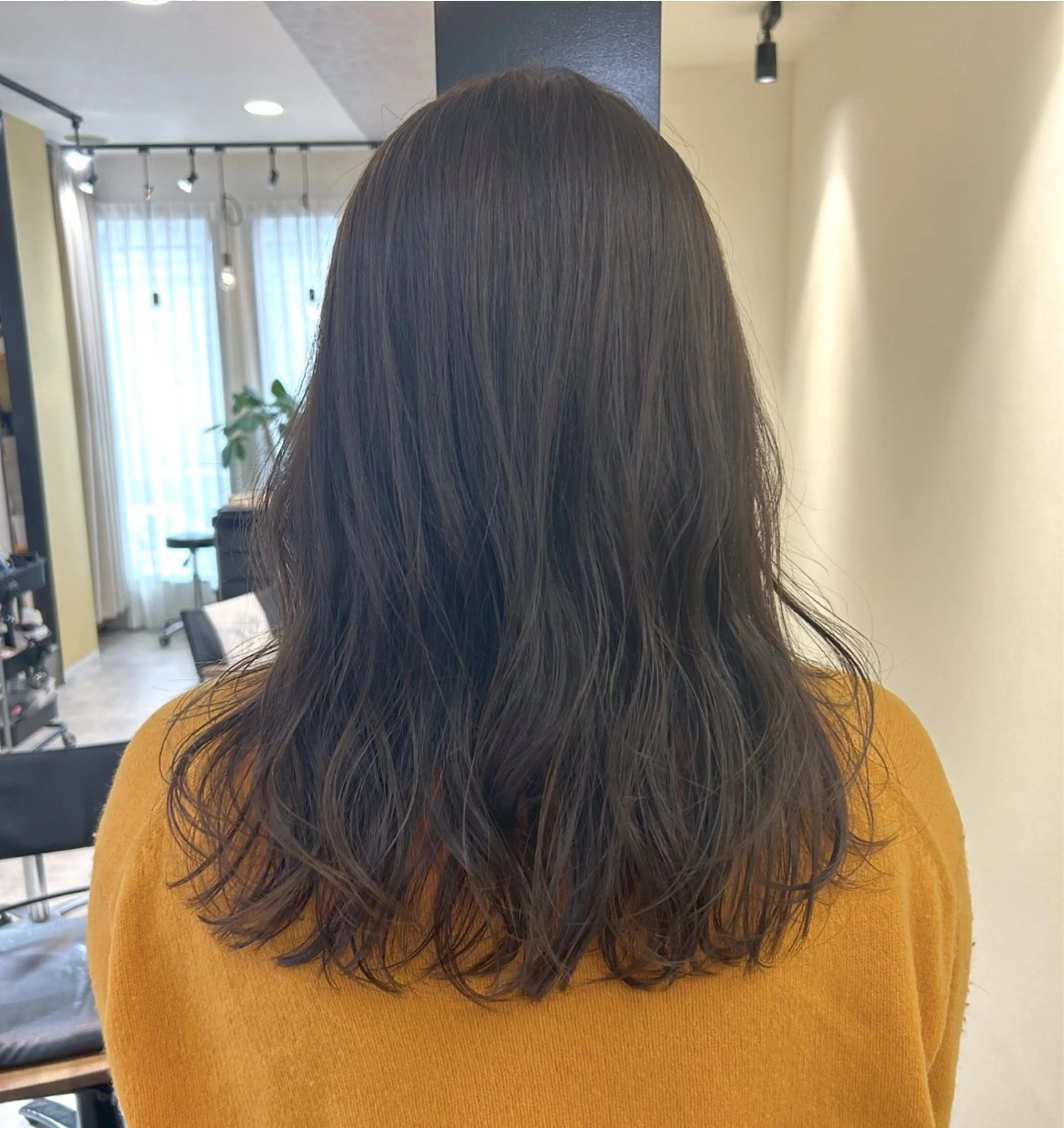 ロング カラー ブリーチ 透明感カラー グレージュ ブリーチなしカラー hub hair レイヤー/透明感のヘアスタイル