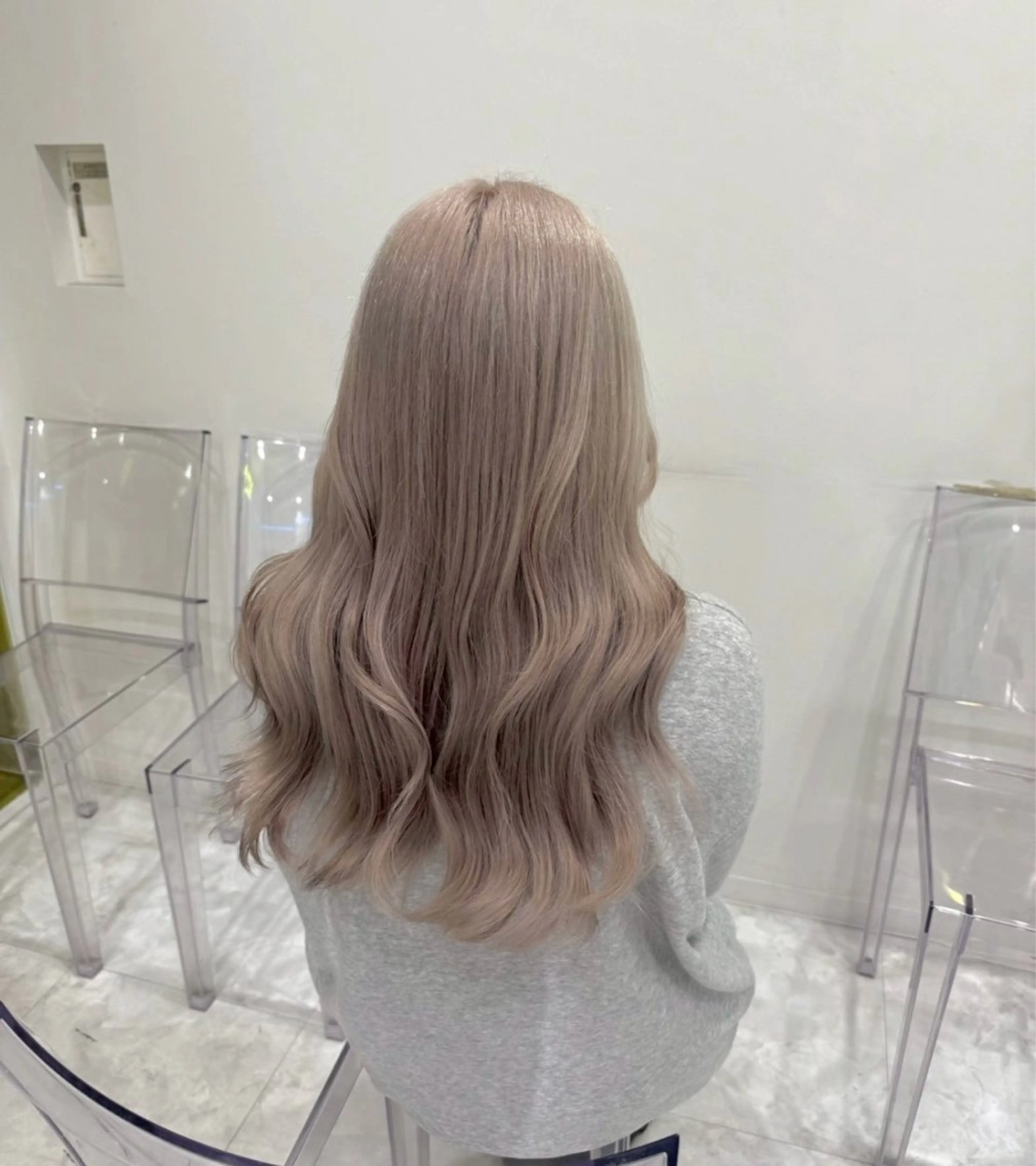 カラー ヘアカラー ヘアセット 🫧モテる💗ダメー ジレスハイトーン🫧のヘアスタイル