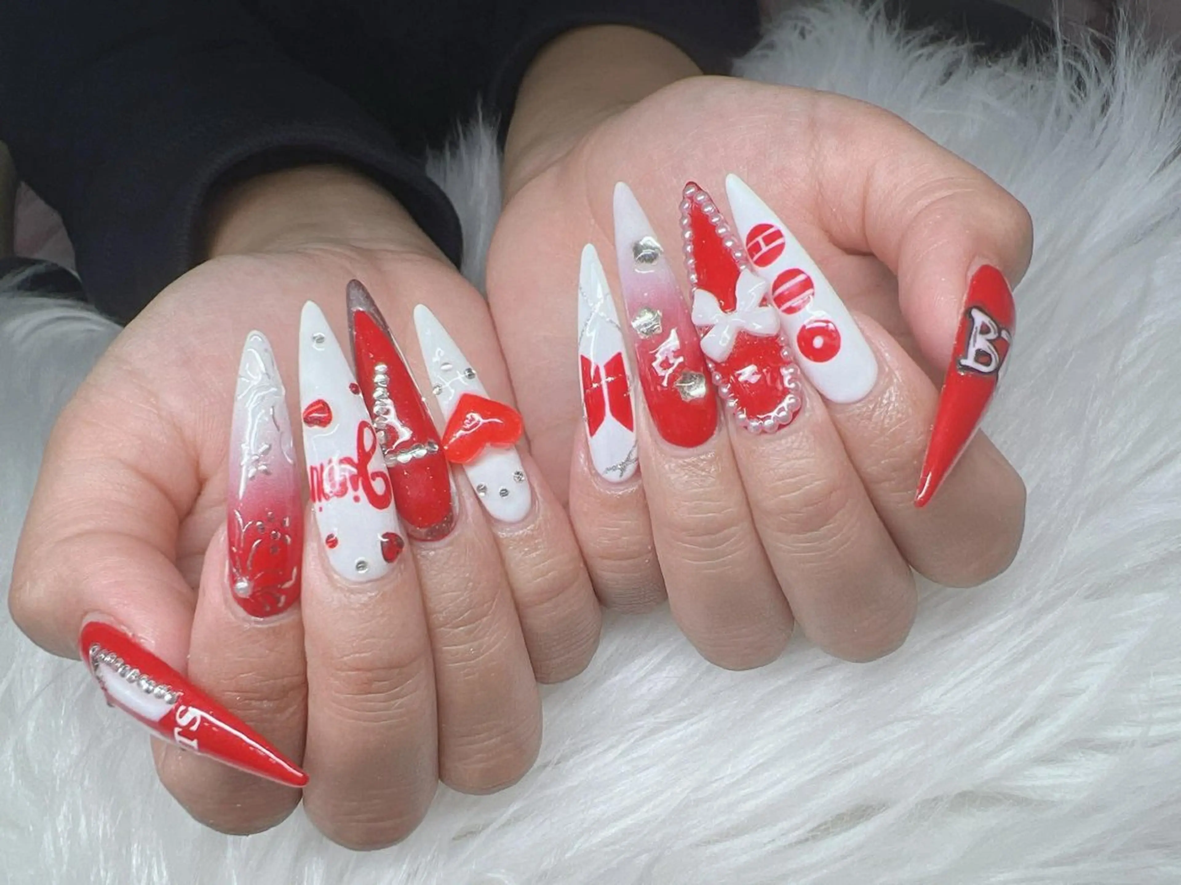 ネイル 長さ出し グラデーション 卒業式 キラキラネイル マグネットネイル Lee Nailsのネイルデザイン