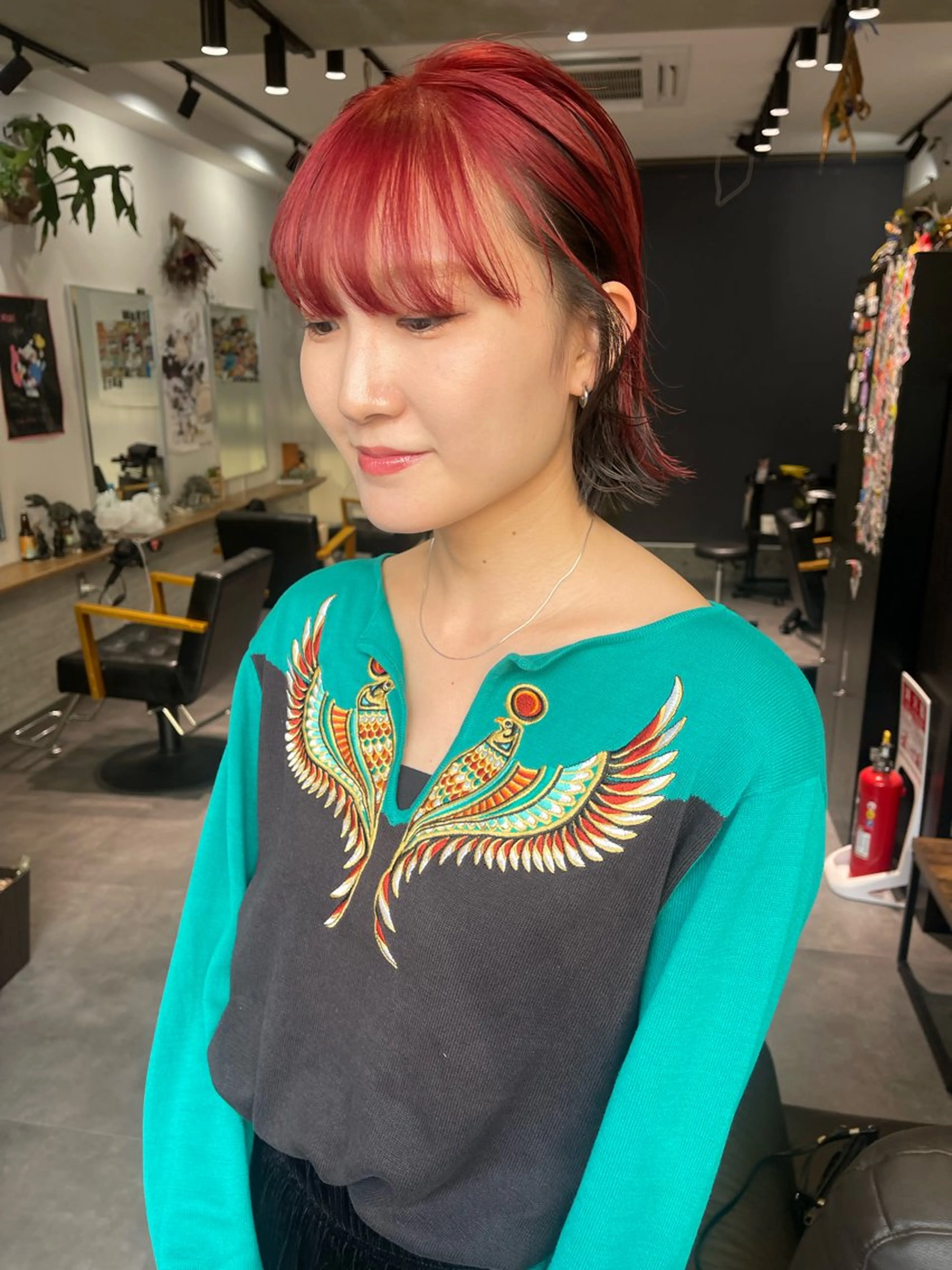 ミディアム カラー ブリーチ guild.所属・アトム/ウルフ パーマ/レイヤーのヘアスタイル