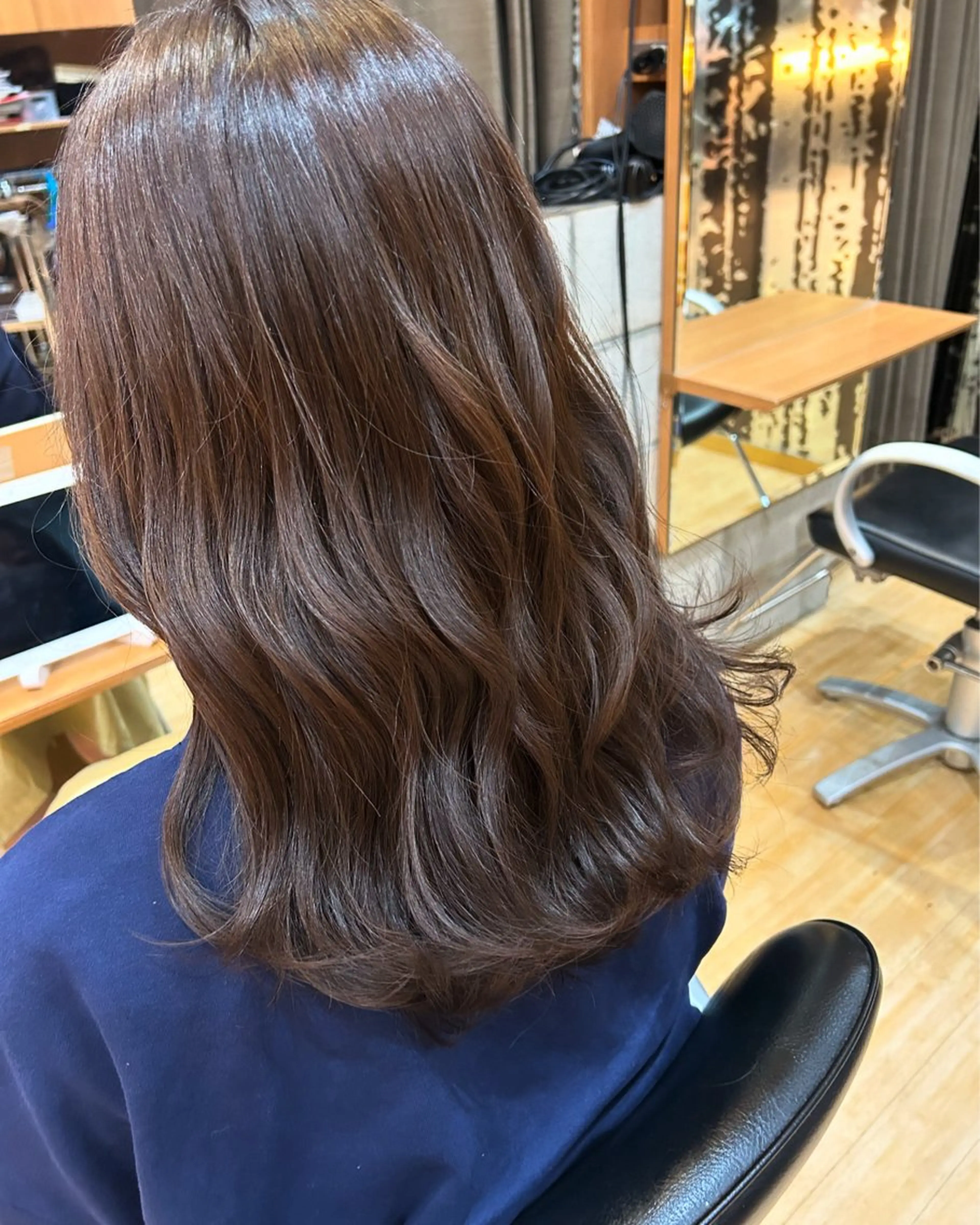 ミディアム カラー レイヤーカット 鎌田 莉乃のその他イメージ