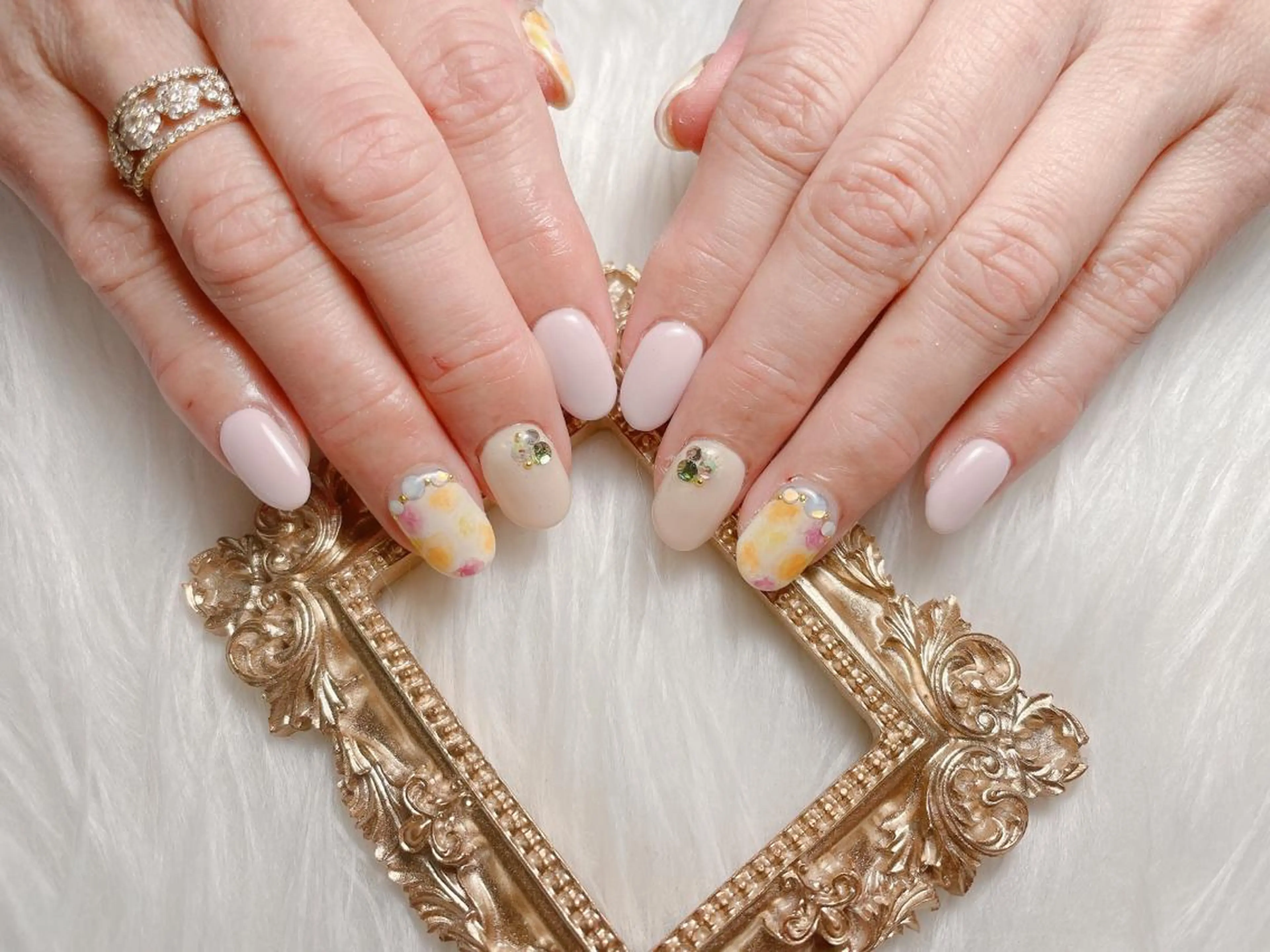 ネイル MiKi Nai池袋 長さだし得意のネイルデザイン