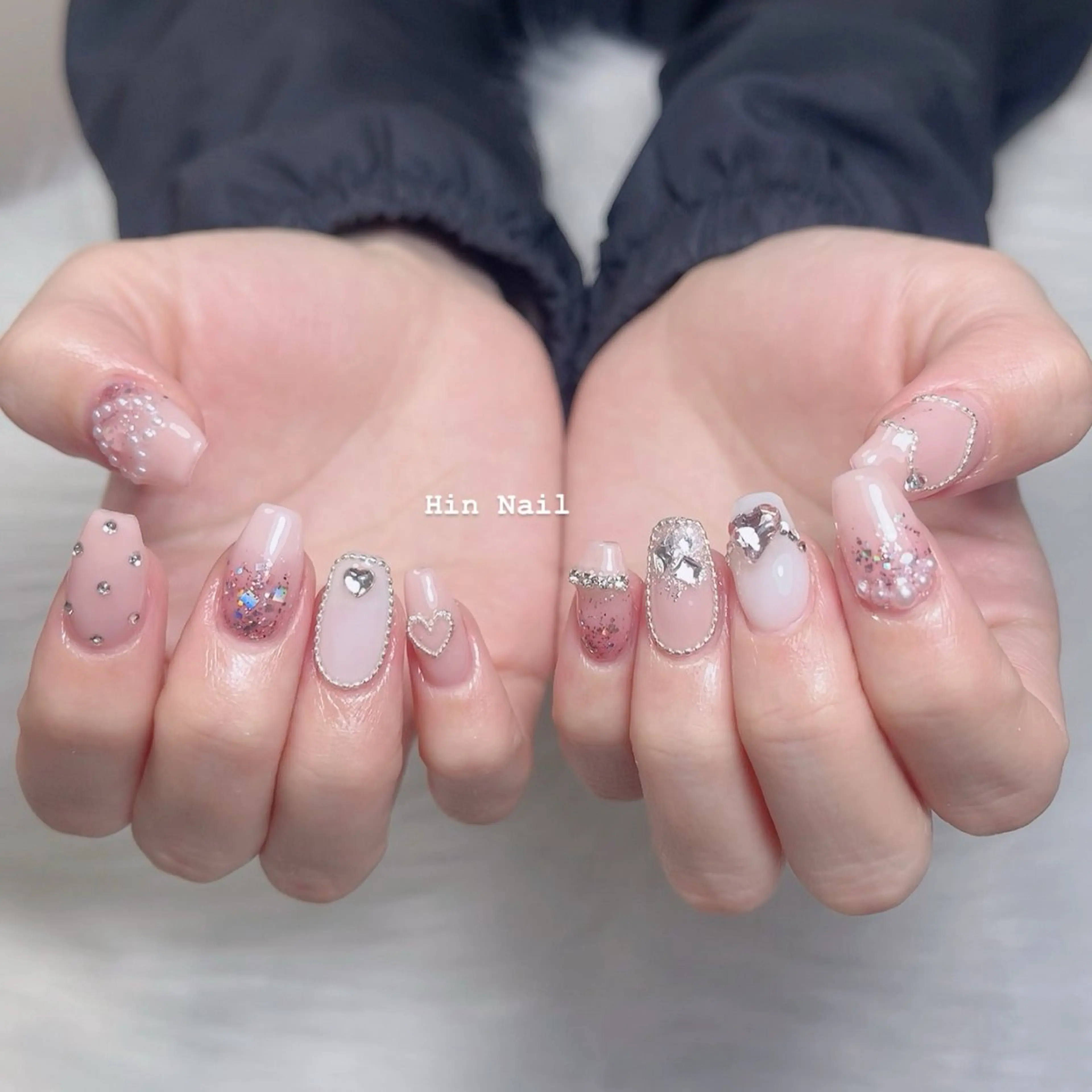 ネイル ハンドネイル Hin Nailsのネイルデザイン