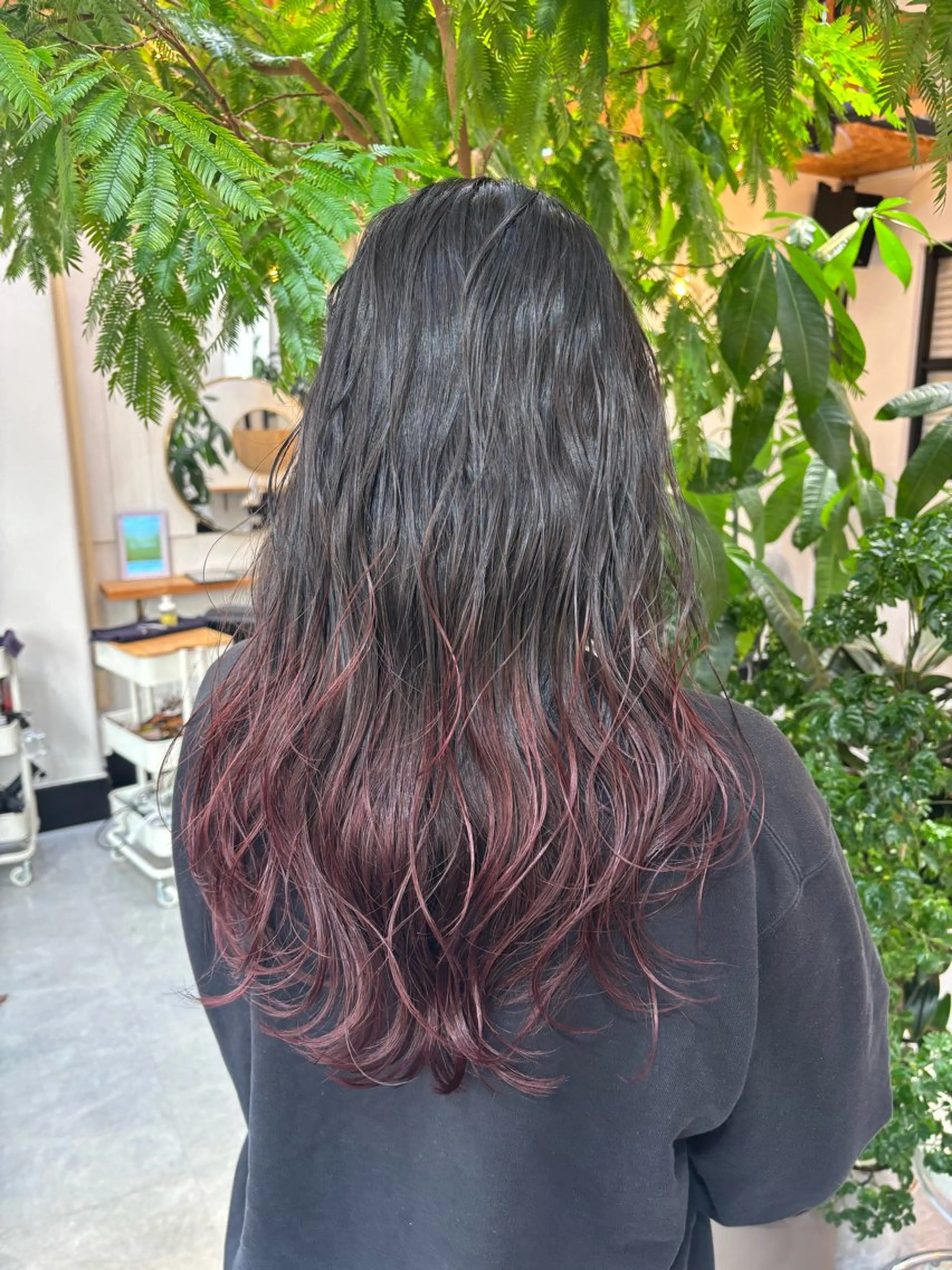 ロング カラー 高梨 菜々のヘアスタイル