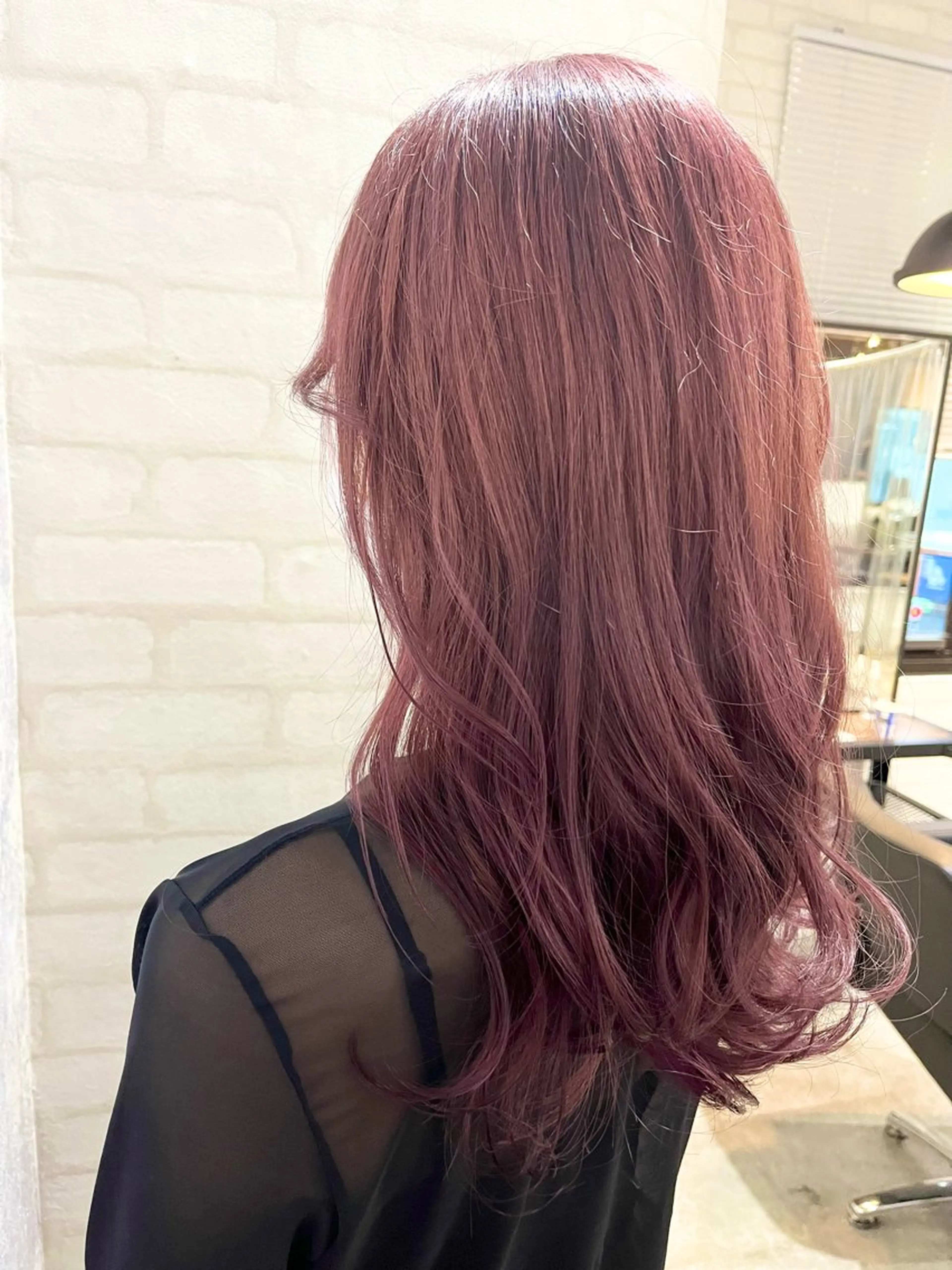 セミロング カラー ベージュカラー ピンクカラー ピンクベージュ カット ヘアカラー トリートメント 詩乃🎀ピンク 暖色系🫧レイヤーのヘアスタイル