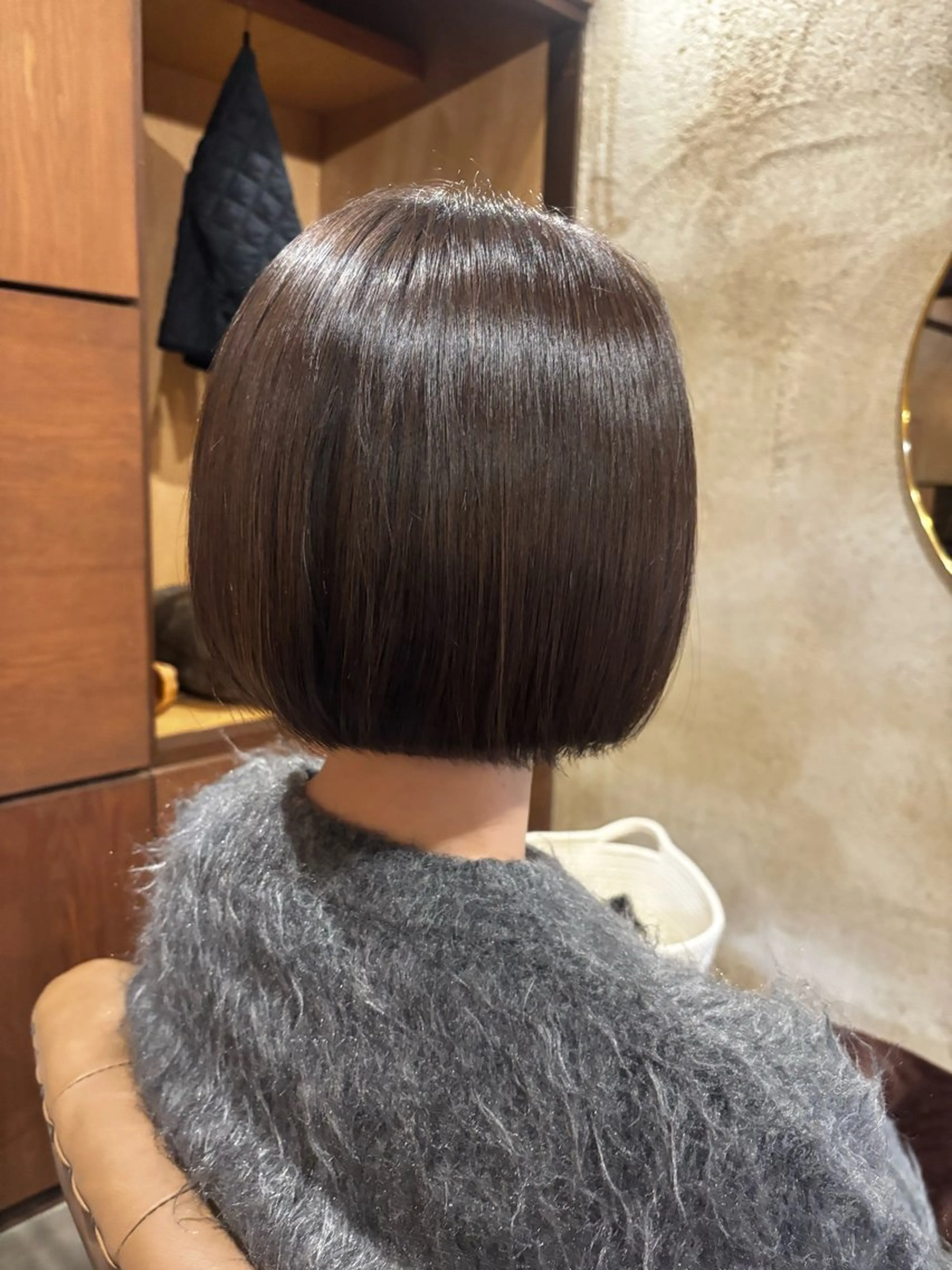 ミディアム 岩瀬 瑠璃子のヘアスタイル