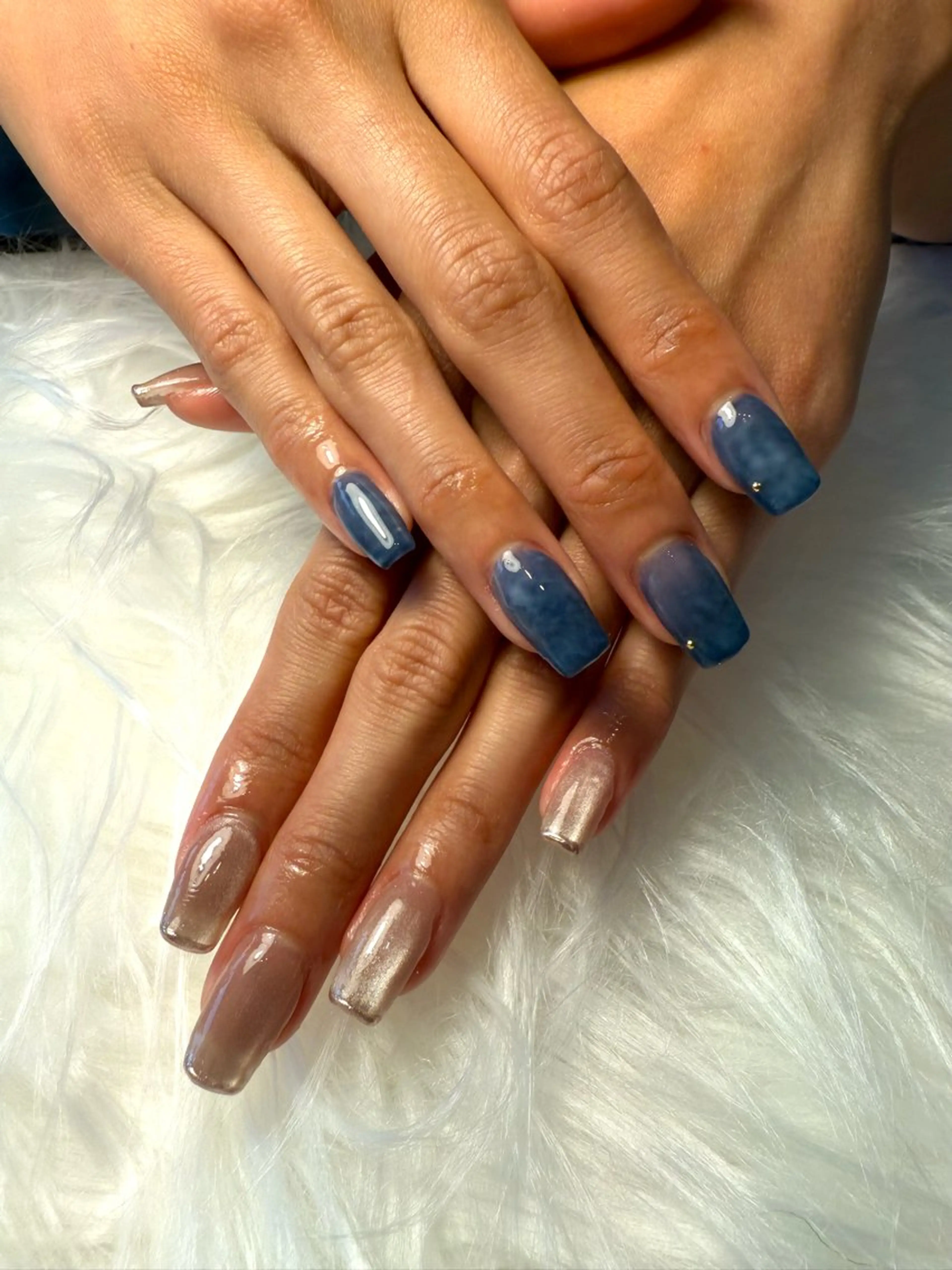 ネイル ブルー マグネットネイル ミラーネイル ニュアンスネイル シンプルネイル ハンドネイル nail salon Estelleのネイルデザイン
