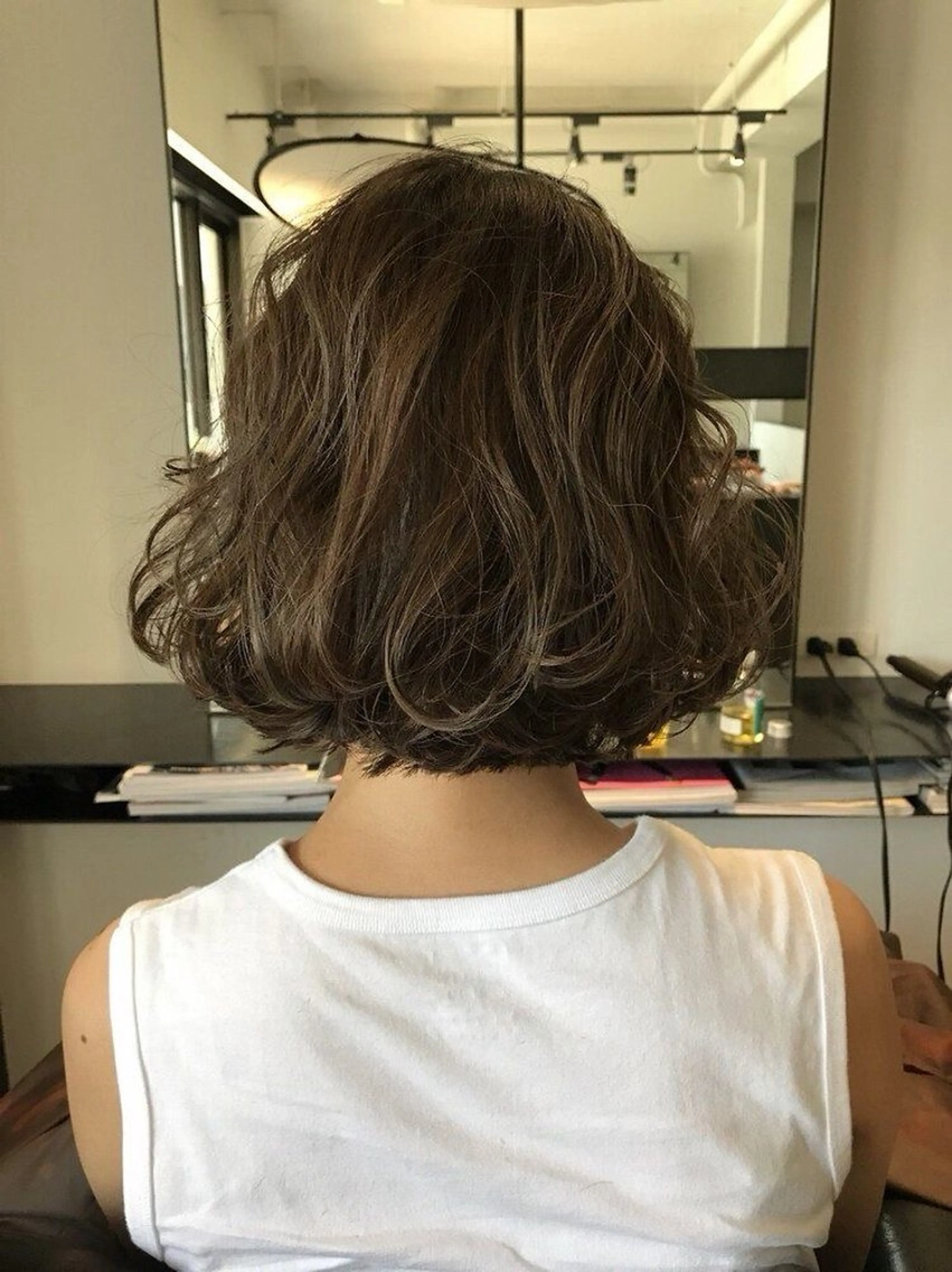 ショート カラー パーマ 森山 陽菜のヘアスタイル