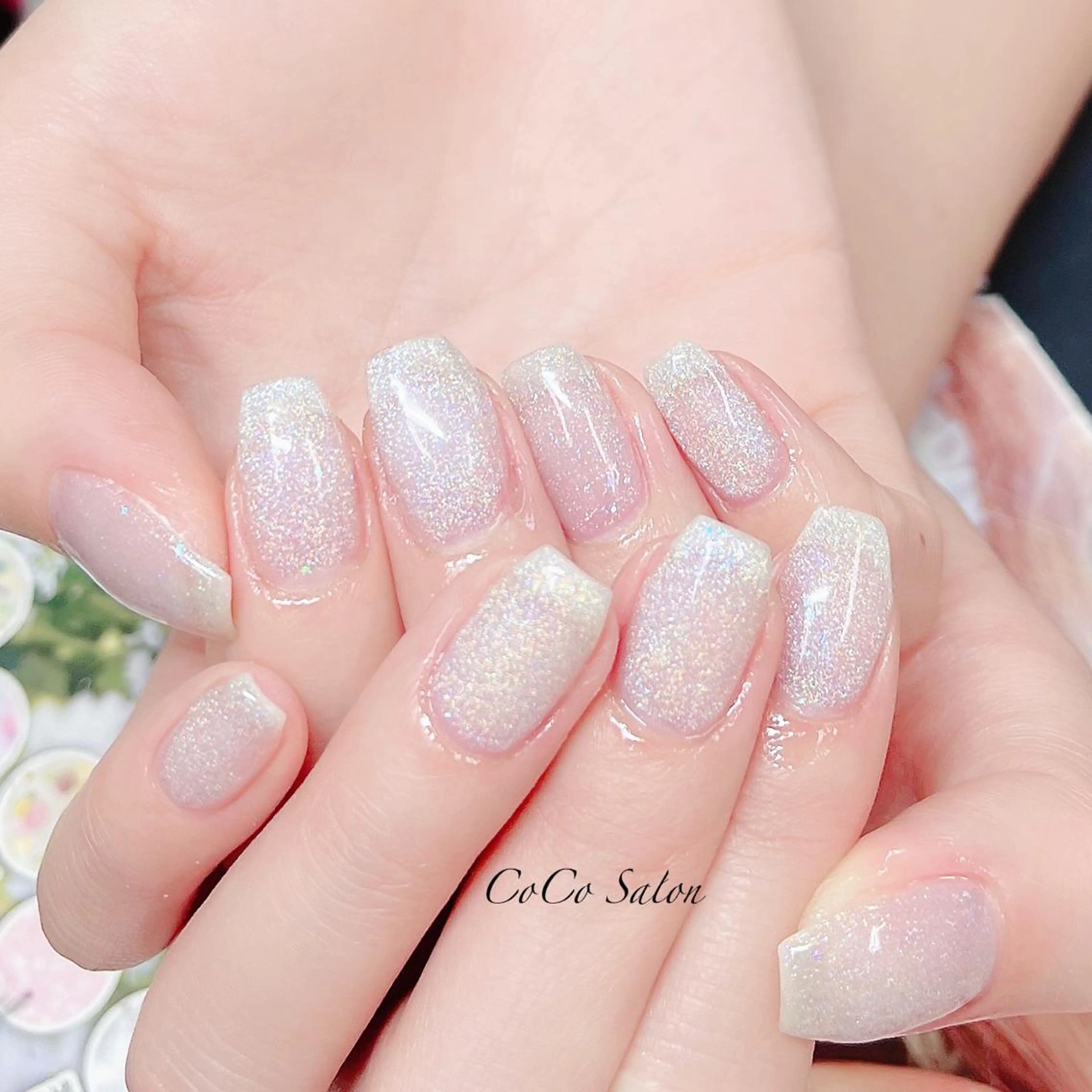 ネイル 成人式 長さ出し ジェルネイル ホログラムネイル キラキラネイル ハンドネイル CoCoSalon ネイル/まつ毛予約のネイルデザイン