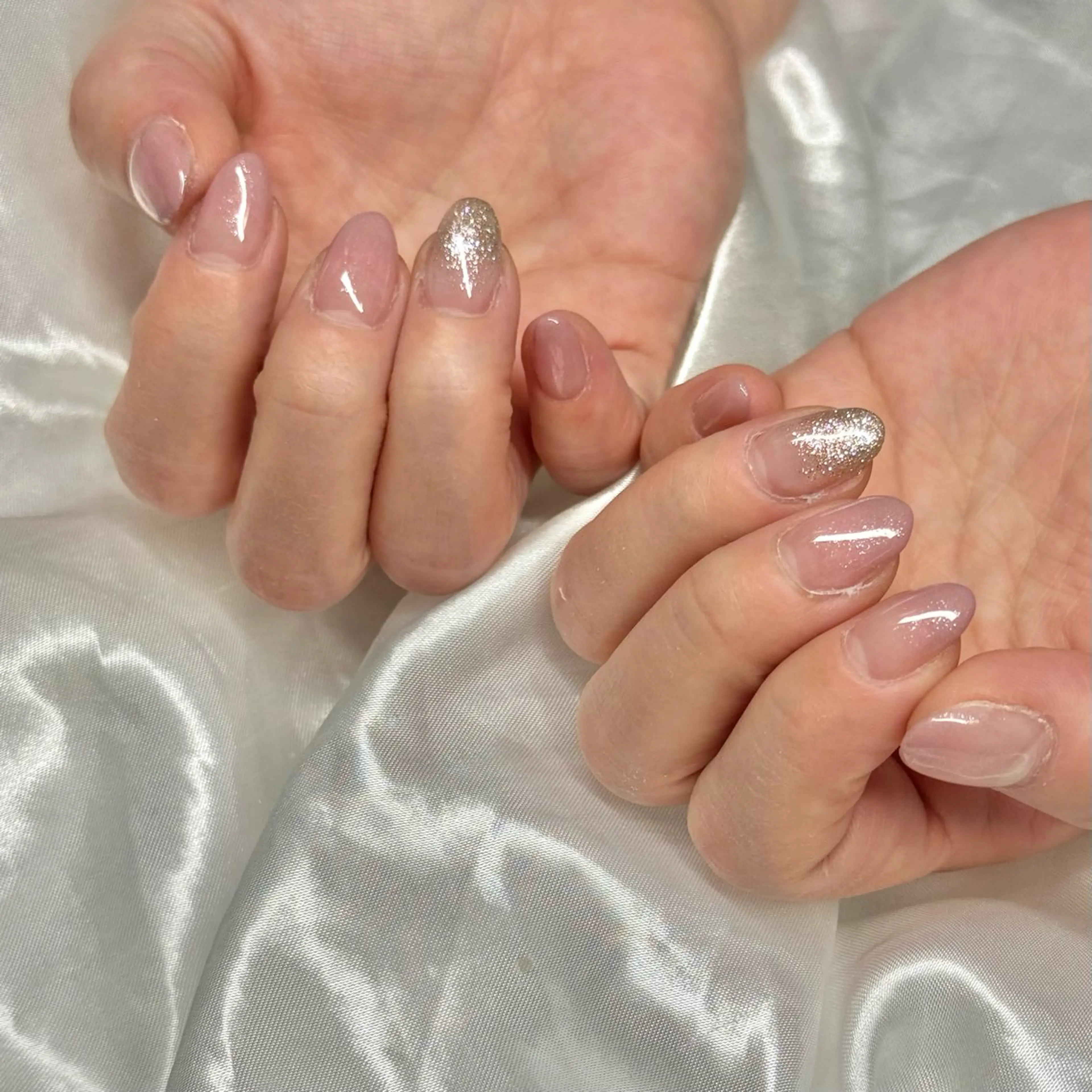 ネイル ゴールド グラデーション ラメ(グリッター) ラメグラデーション ピンク 松浦 杏佳のネイルデザイン