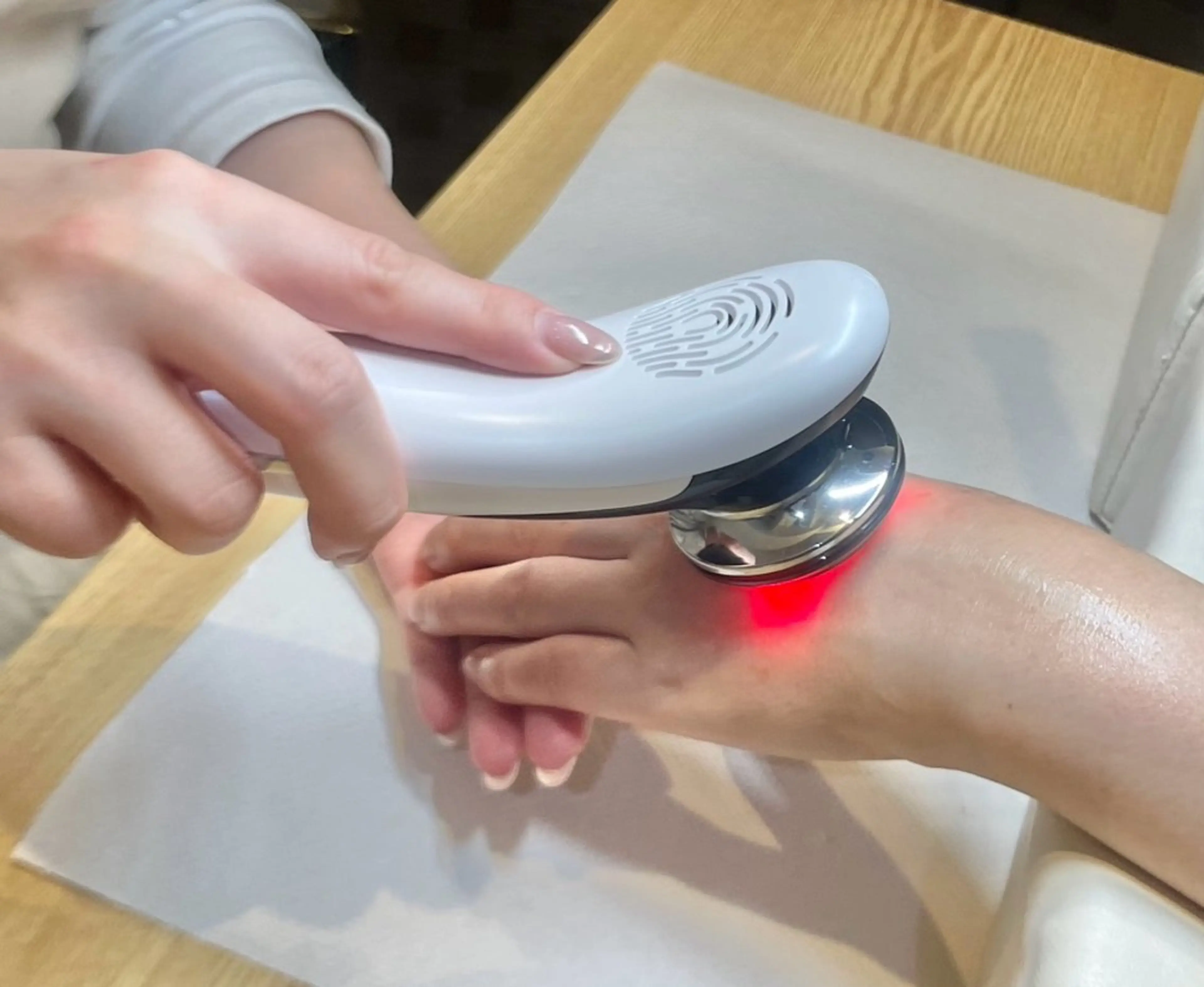 ジェルネイルがNG・自爪で綺麗に整えたい方に☆【お肌が潤うハンドケアコース】の写真