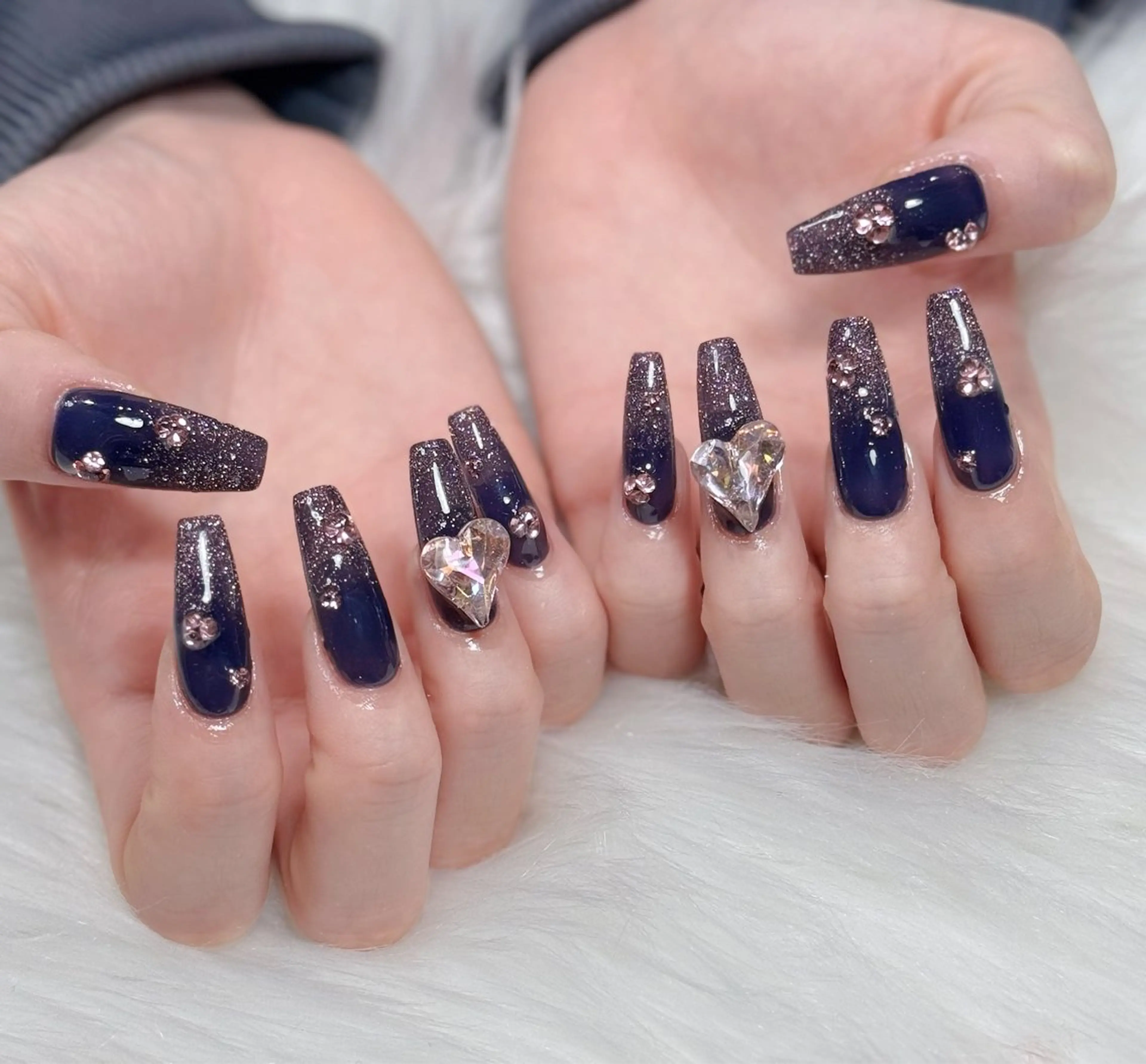 ネイル オーロラネイル チークネイル フットネイル フレンチネイル ジェルネイル ハンドネイル Nichi Nailsのネイルデザイン
